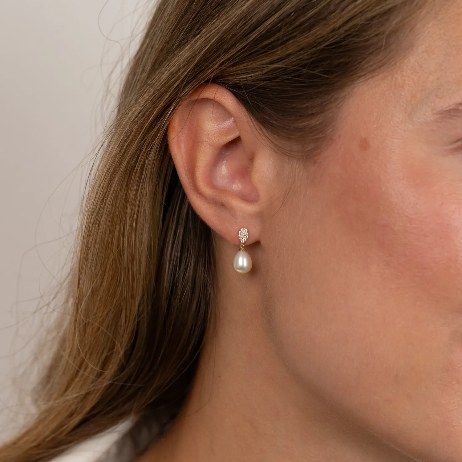 Sisi Copenhagen Laura perleøreringe 9 kt guld zirkonia