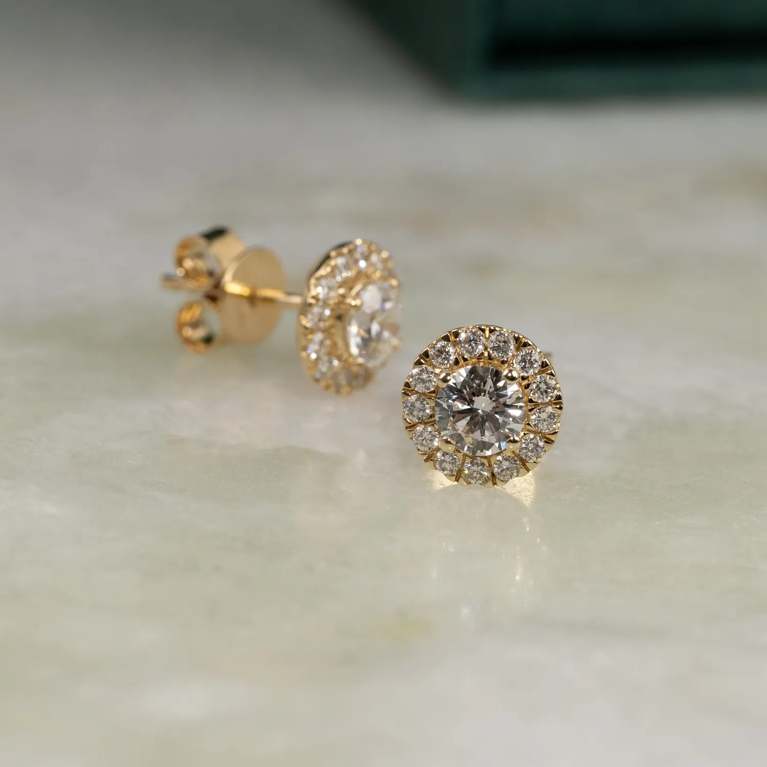 Sisi Copenhagen Halo ørestikker 1,0 ct guld lab-diamant