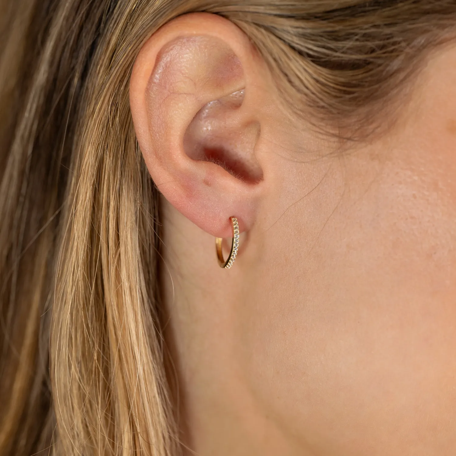 Sisi Copenhagen Alissa creoler massivt guld 15 mm zirkon