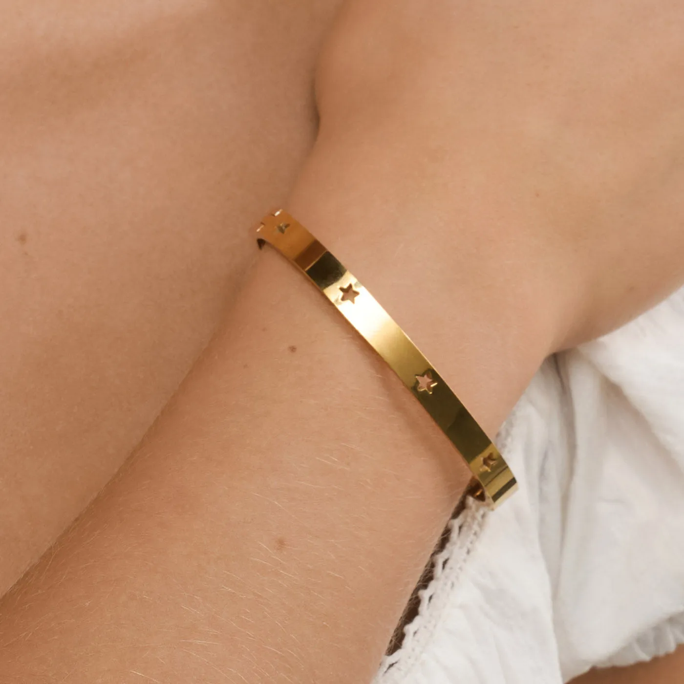 TIMI OF SWEDEN Leia armbånd bangle stjerne 60 mm