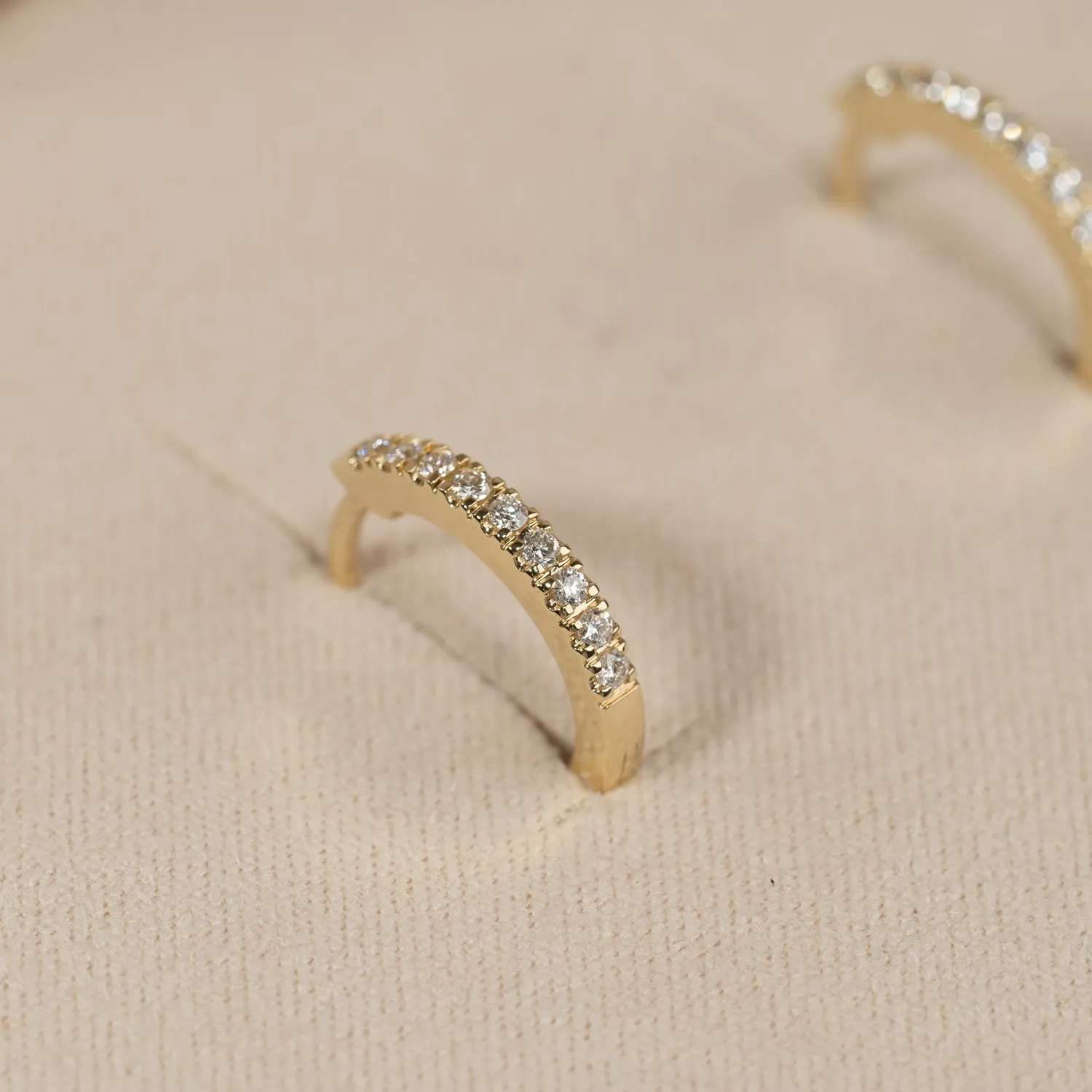 Sisi Copenhagen Classic diamantcreoler 0,15 ct 14 kt guld