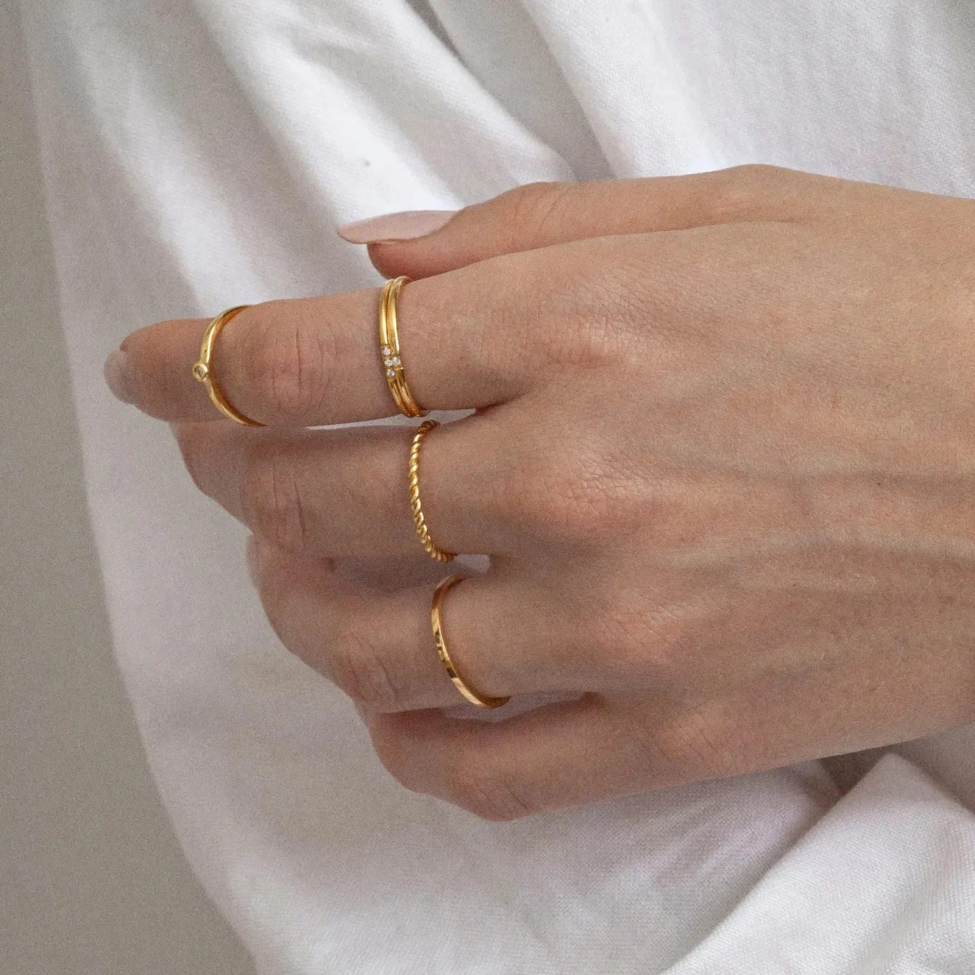 TIMI OF SWEDEN Evi Petite Crystal ring guld vandtæt