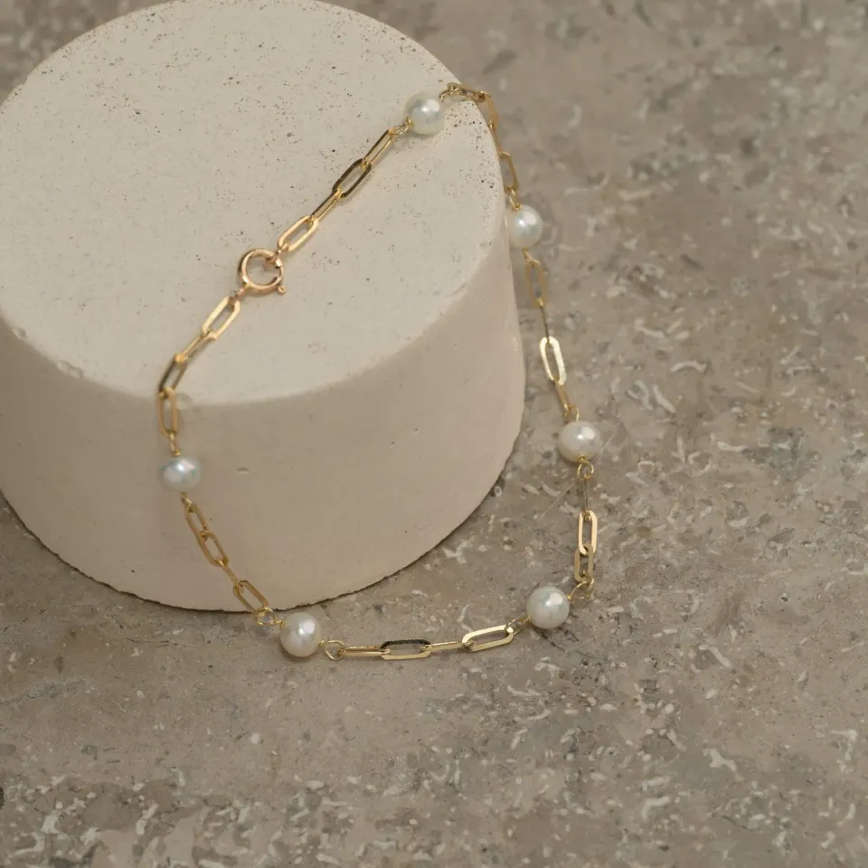 Sisi Copenhagen Alma Pearl armbånd massivt guld perler