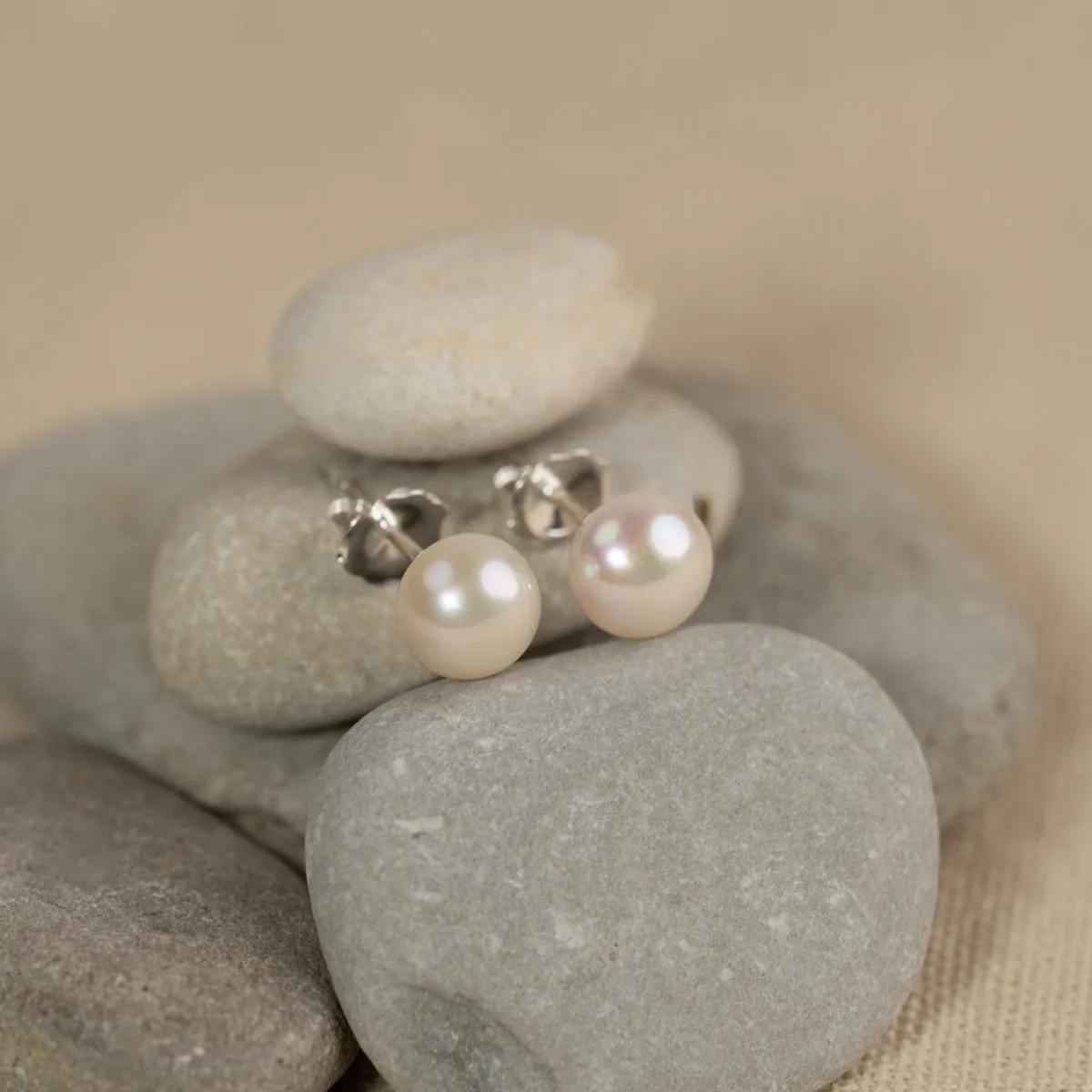 Sisi Copenhagen Simple White Pearl øreringe 7 mm sølv