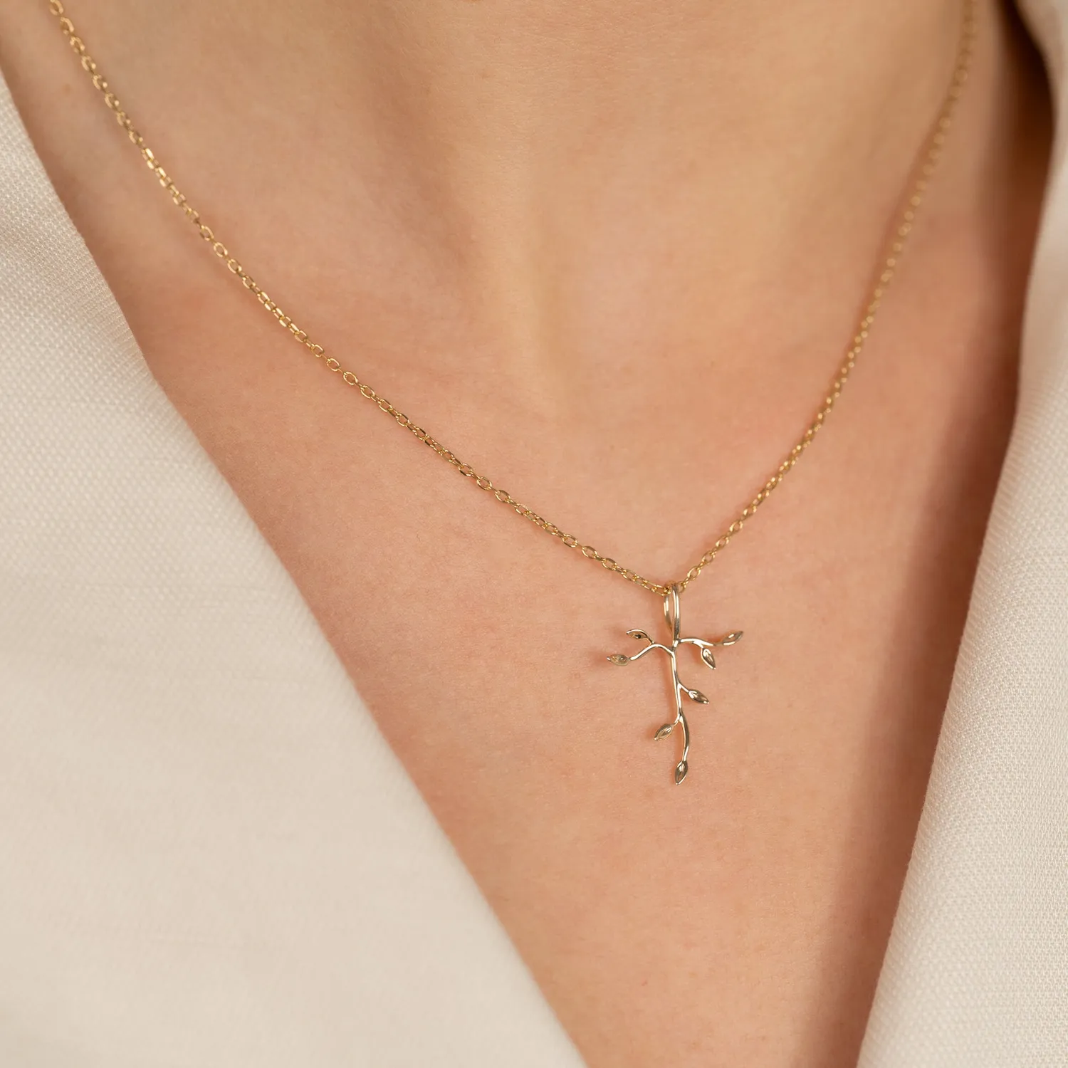 Sisi Copenhagen Eden Cross vedhæng 9 kt guld 24 mm