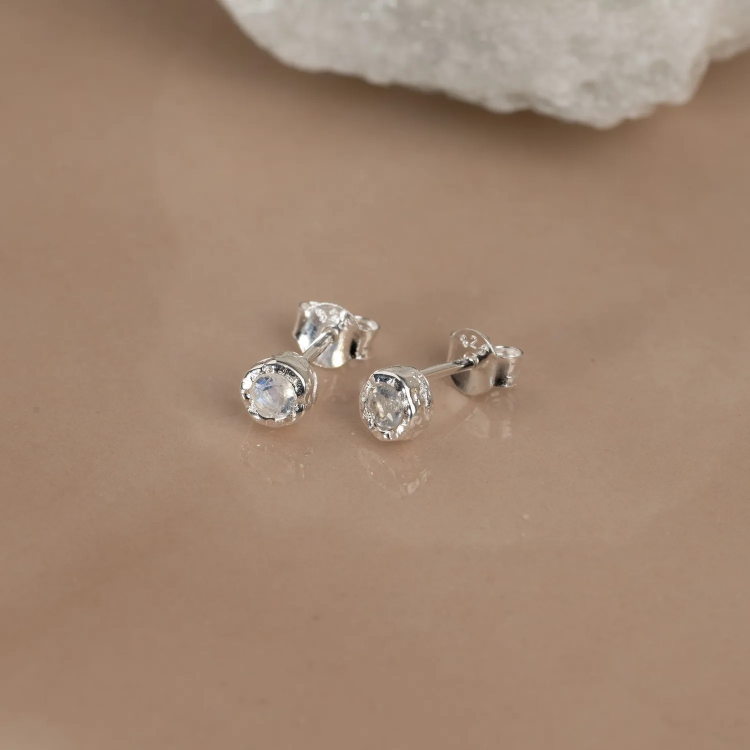 Sisi Copenhagen Selene Moonstone ørestikkere sølv 3mm