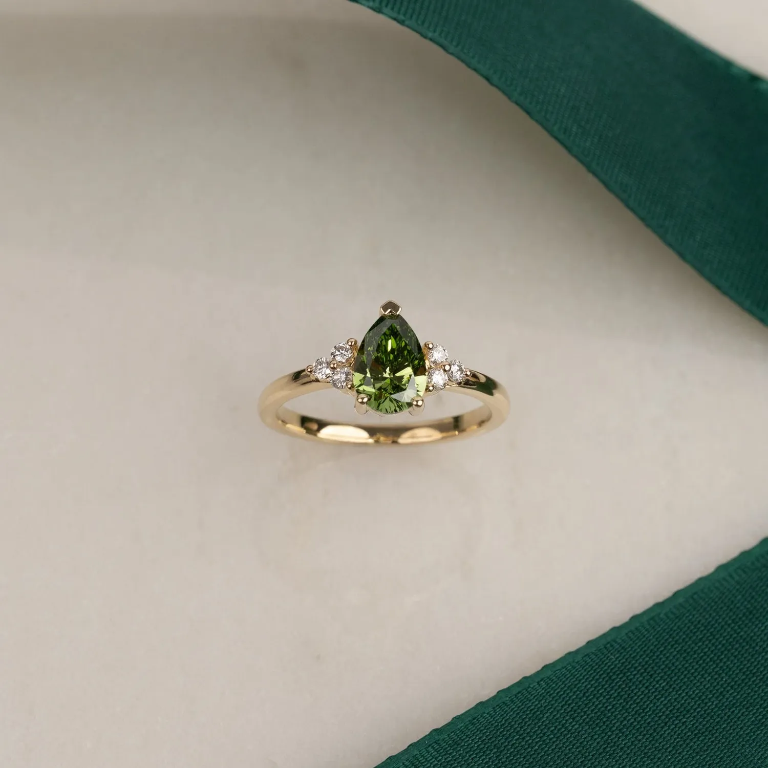 Sisi Copenhagen Pear Triad 0,65 ct ring guld 14 kt hvid