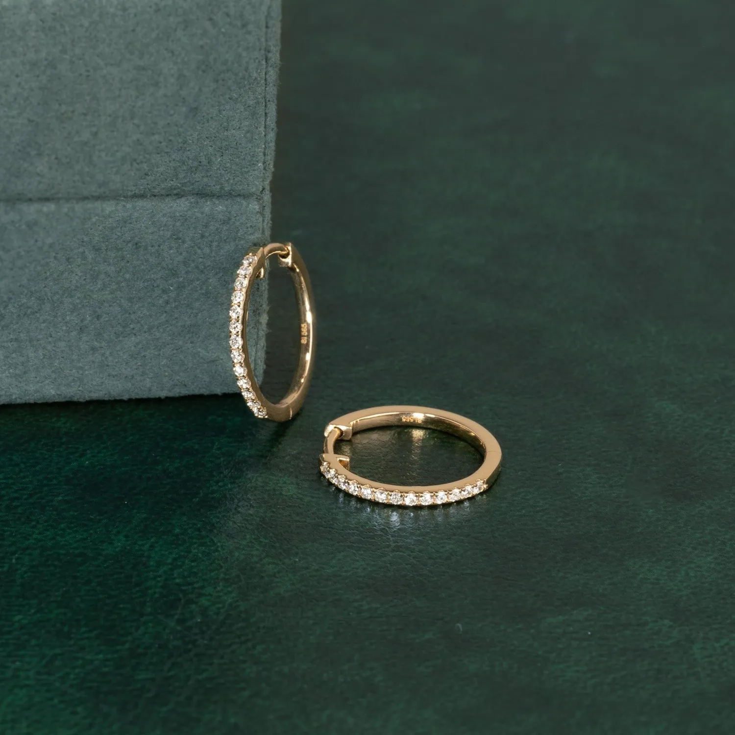 Sisi Copenhagen Classic Lab-Diamond creoler 14 kt diamanter