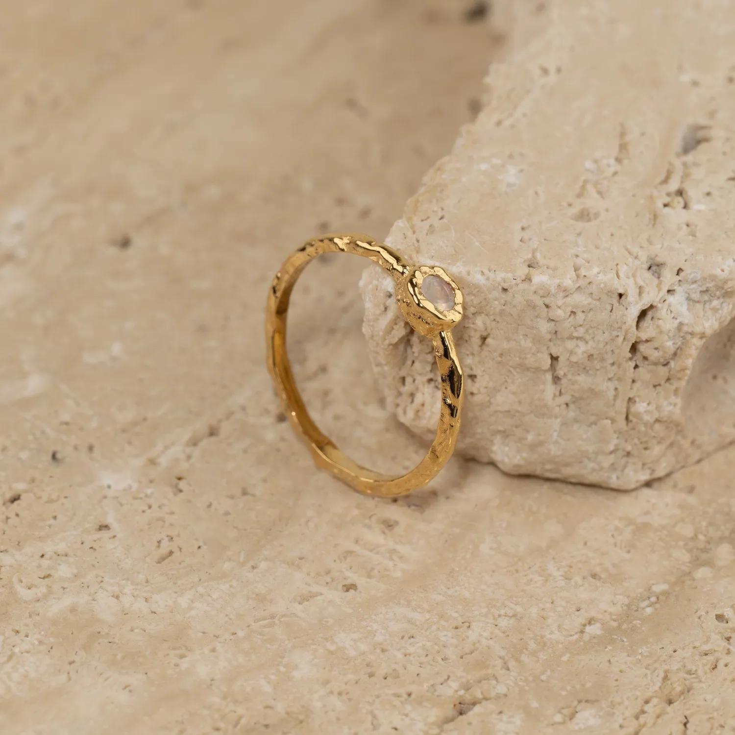 Sisi Copenhagen Selene Moonstone ring forgyldt månesten