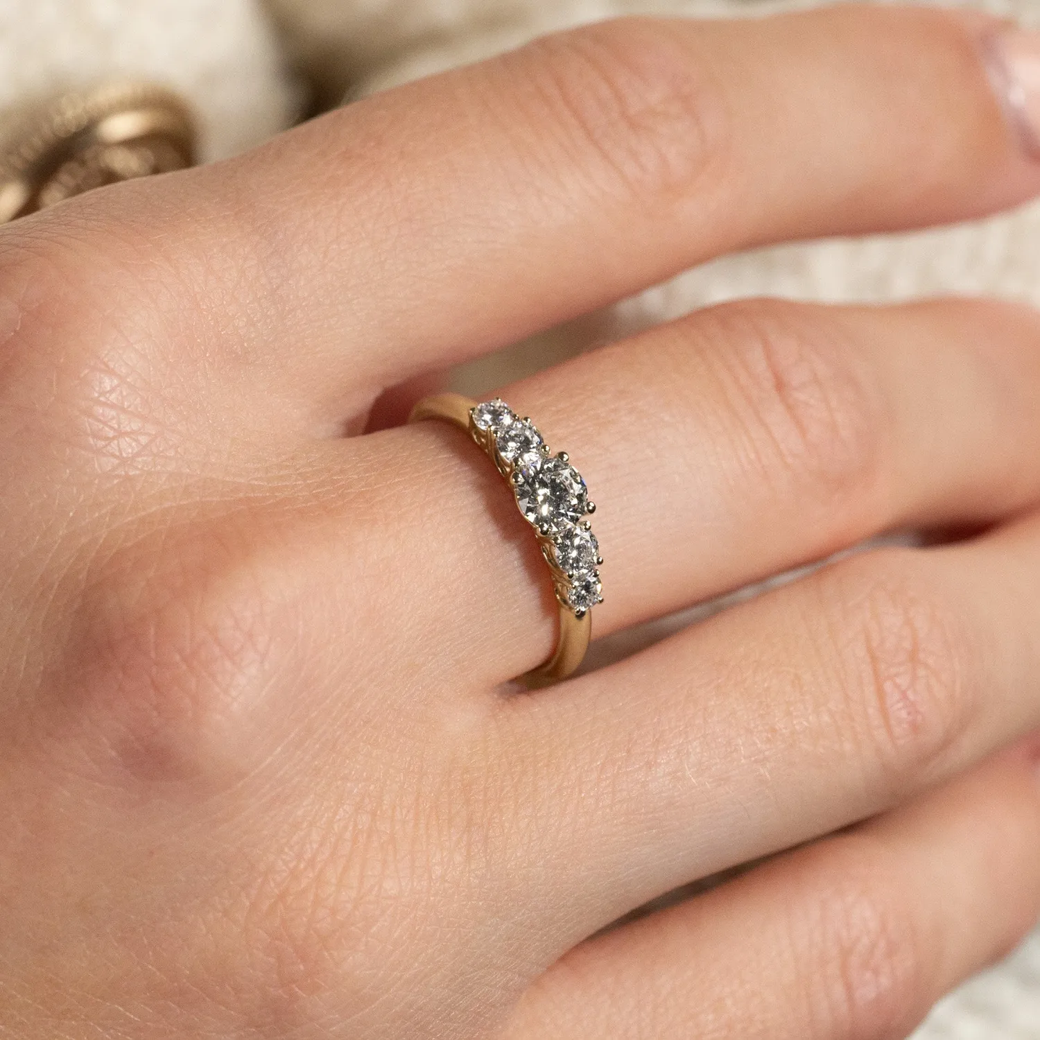 Sisi Copenhagen Five-Stone Trellis diamantring guld 0,7 ct