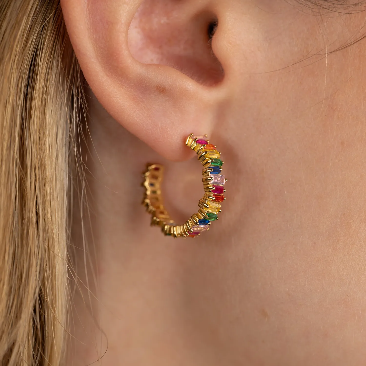 Sisi Copenhagen Veronica Rainbow Golden creoler 20 mm farver
