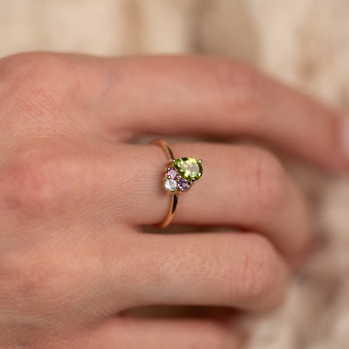 Sisi Copenhagen Gyrith Gem Cluster ring guld 9 kt