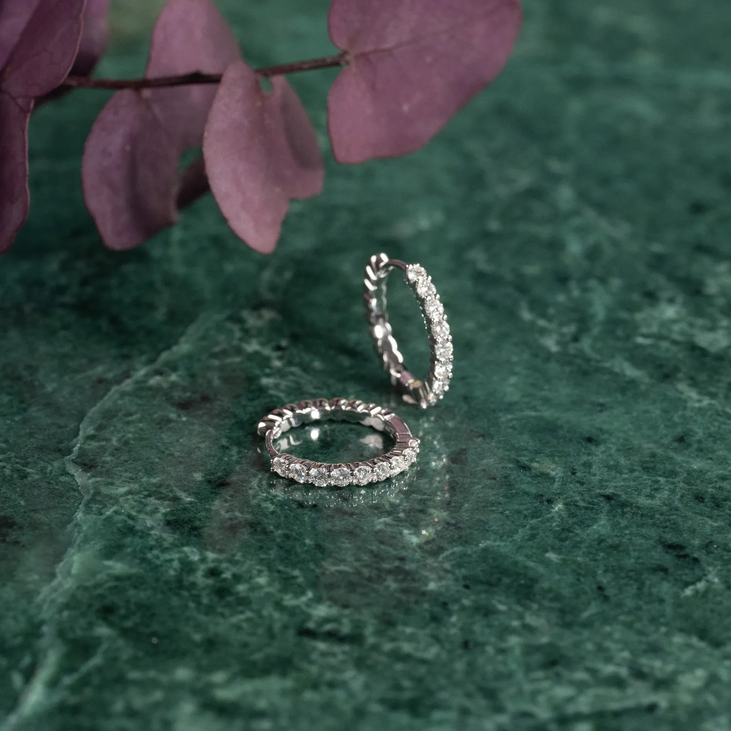 Sisi Copenhagen Prong creoler guld 0,5 ct diamanter