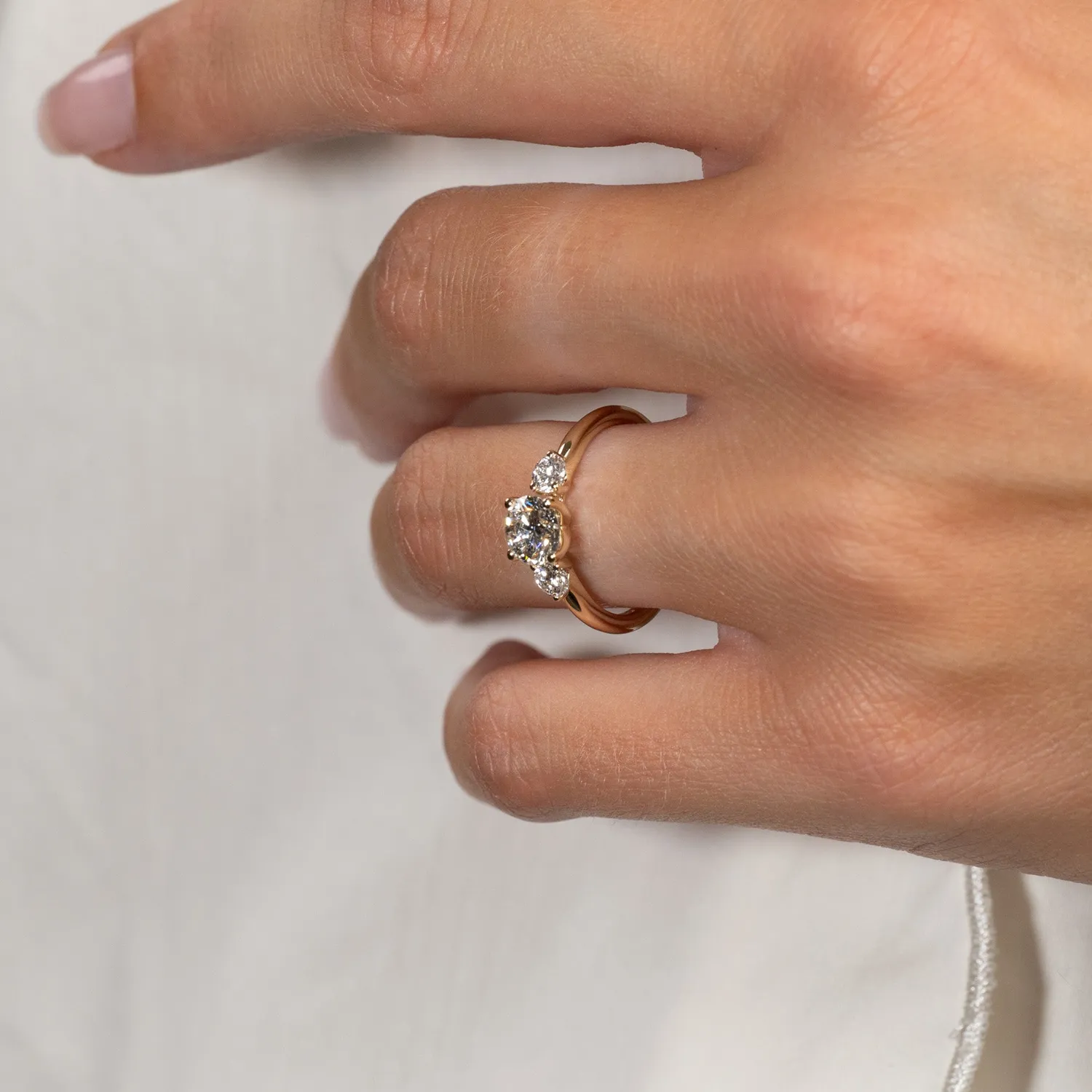 Sisi Copenhagen Round Trilogy diamantring 1,0 ct 14 kt guld