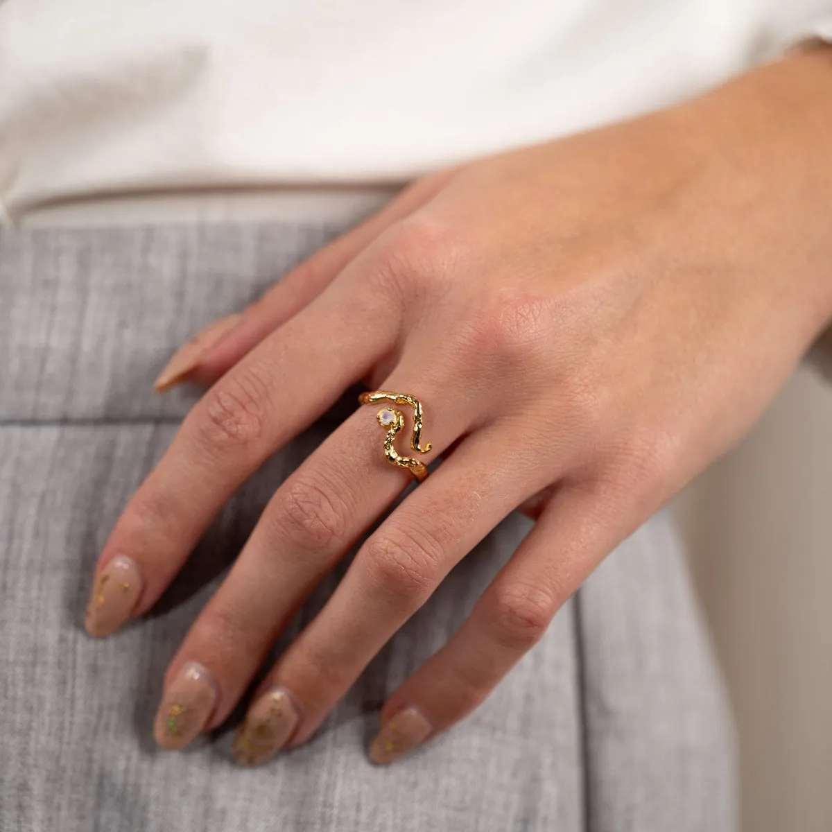 Sisi Copenhagen Emilia Moonstone ring forgyldt månesten