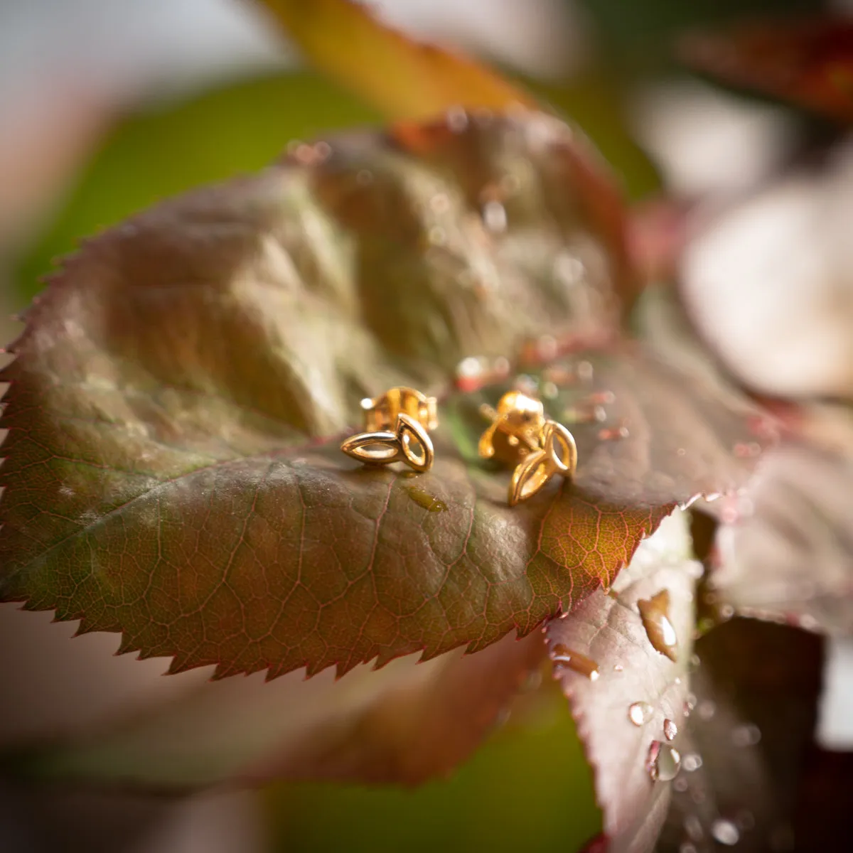 Sisi Copenhagen Bloom Golden ørestikker forgyldt