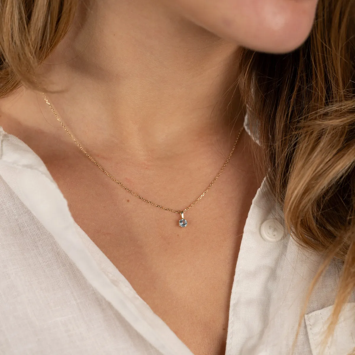 Sisi Copenhagen Soley Blue Topaz vedhæng 9kt guld 4mm