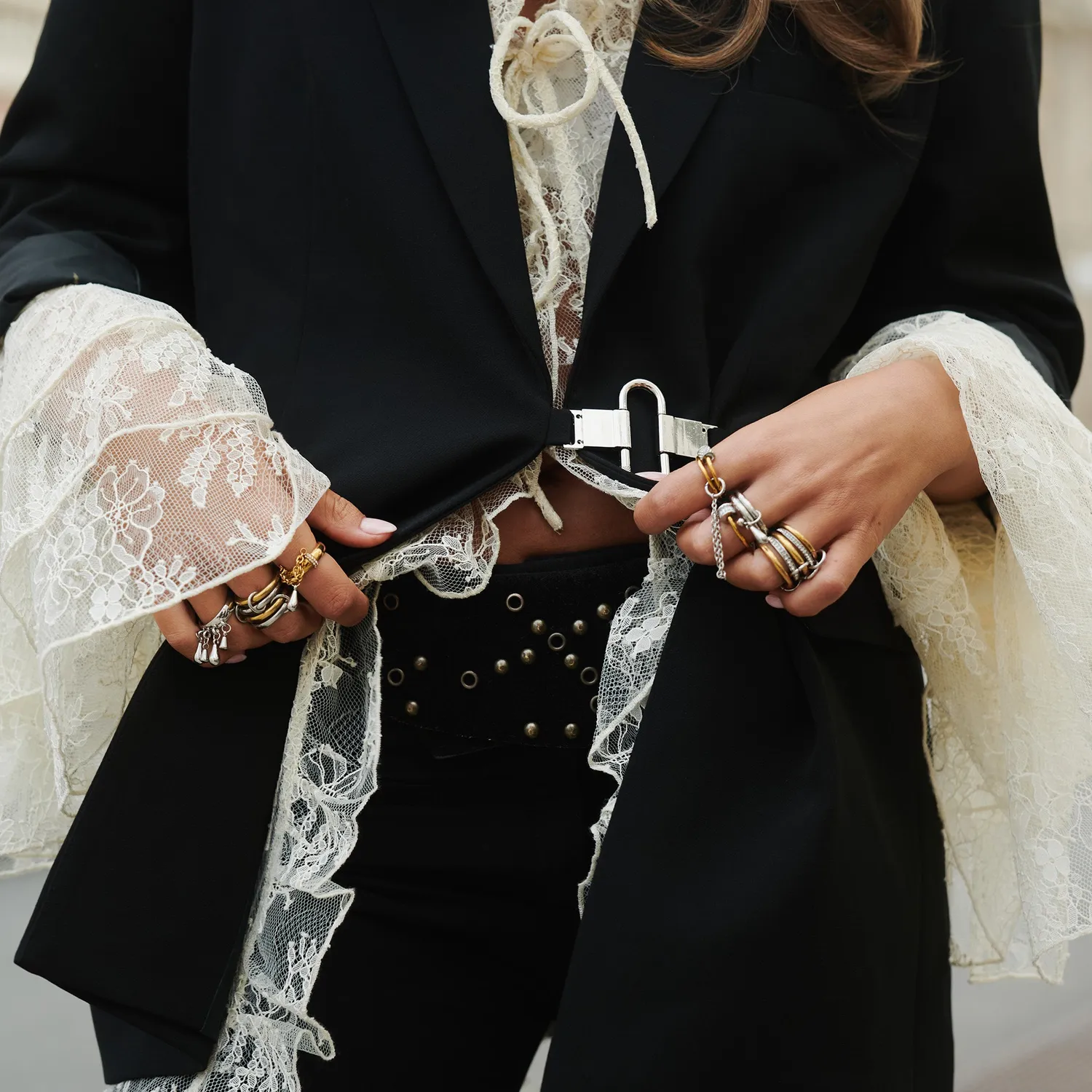 TIMI OF SWEDEN Inez Trippel statement-ring rustfrit stål