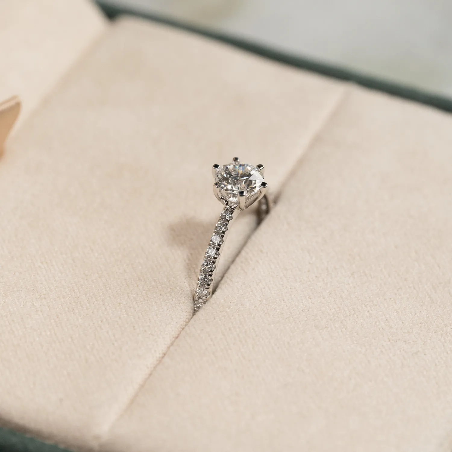 Sisi Copenhagen Classic Alliance diamantring 0,9 ct hvidguld