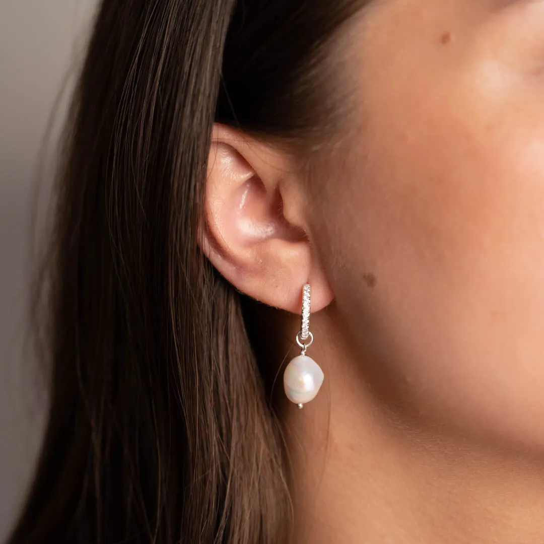 Sisi Copenhagen Noella Pearl sølv creoler par barokperle