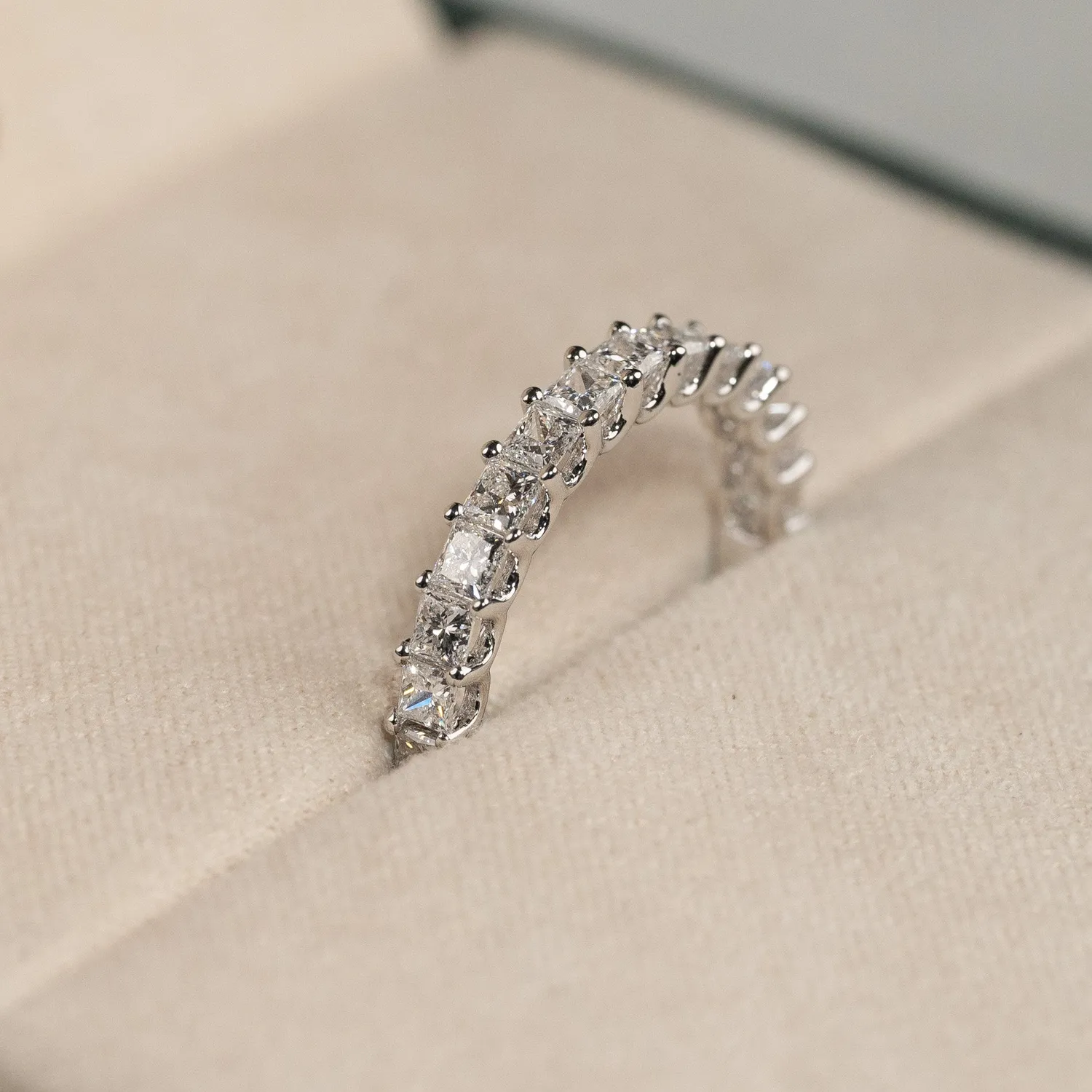 Sisi Copenhagen Princess Half-Alliance ring 1,0 ct hvidguld