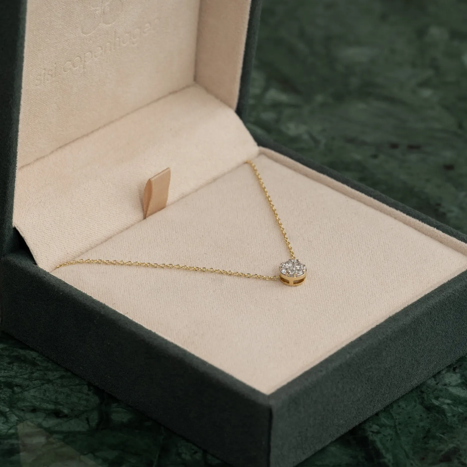 Sisi Copenhagen Round Pave diamantvedhæng 0,2 ct guld