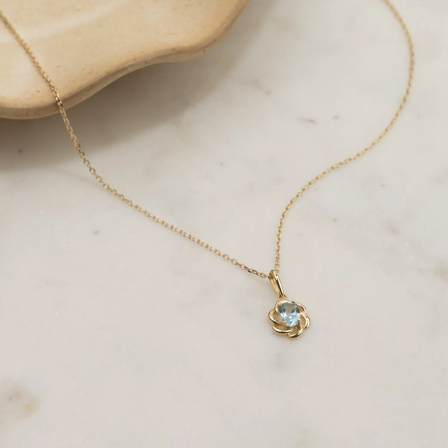 Sisi Copenhagen Cille Blue Topaz vedhæng massivt guld blå topas