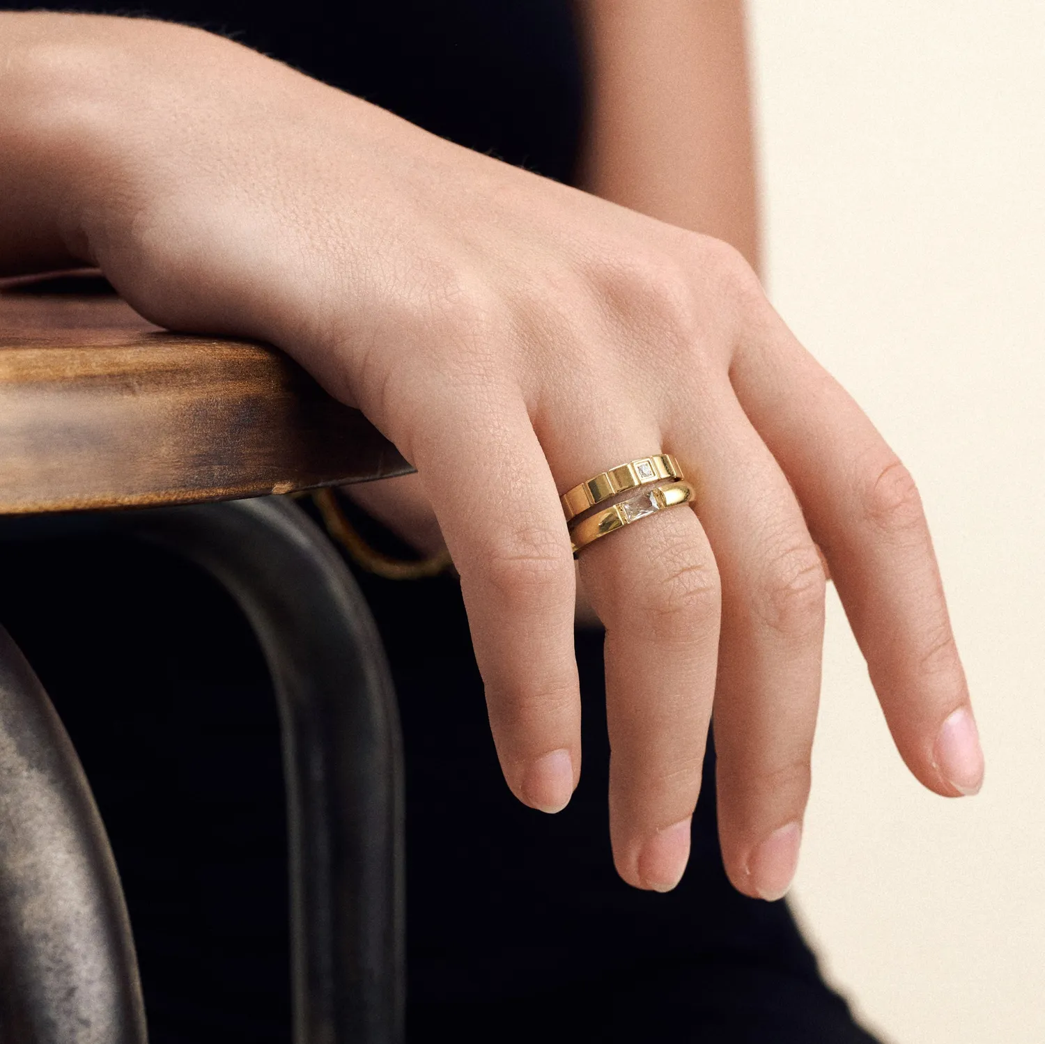 TIMI OF SWEDEN Emelyn krystalring rustfrit stål sølv str 19