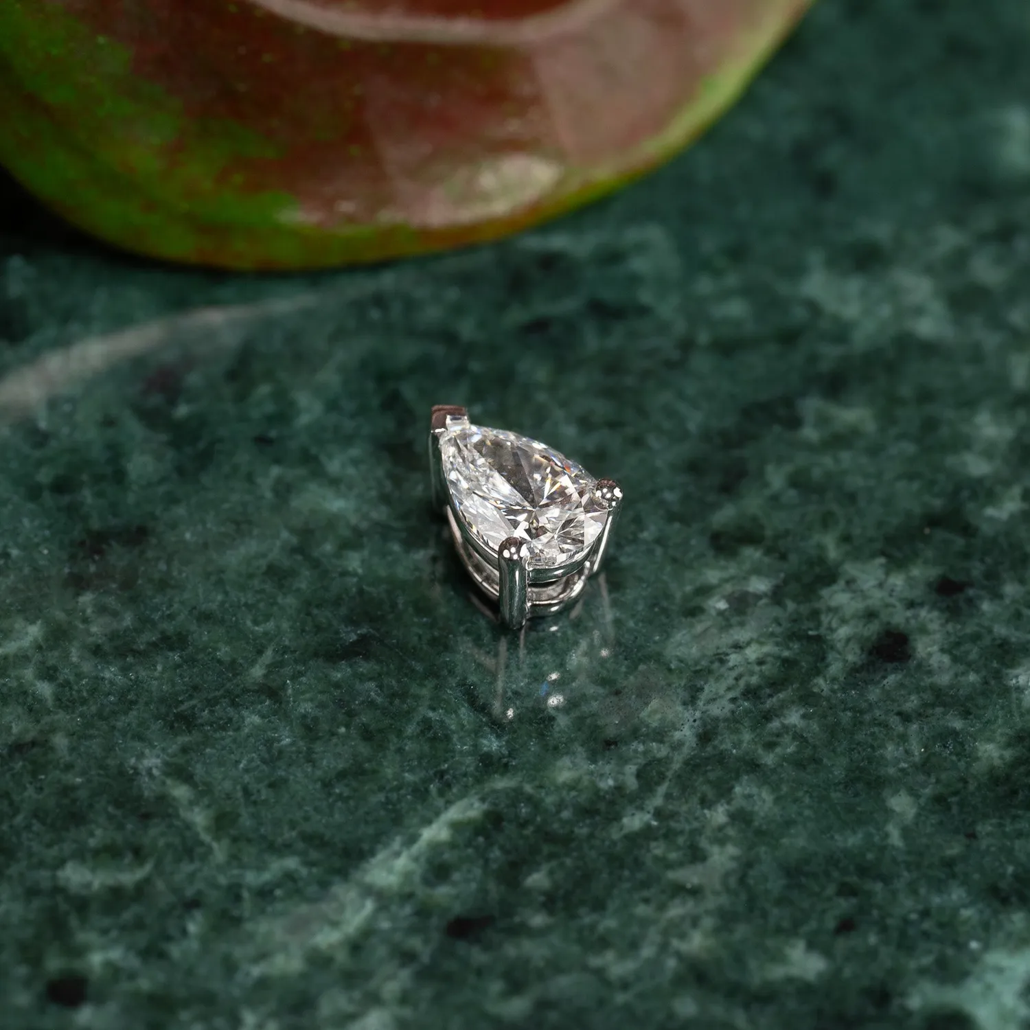 Sisi Copenhagen Solitaire Pear diamantvedhæng hvidguld 0,65ct