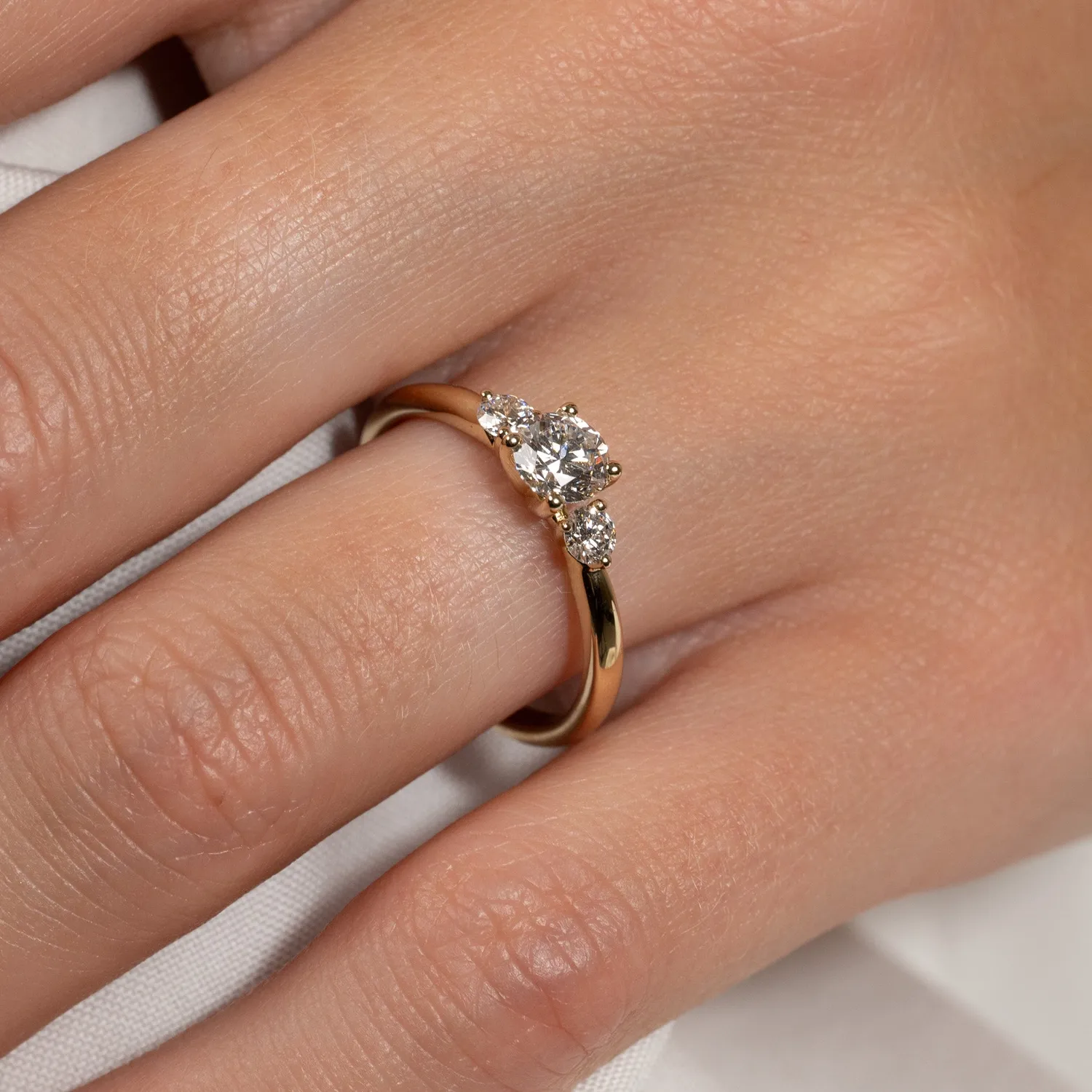 Sisi Copenhagen Round Trilogy diamantring guld 0,7 ct
