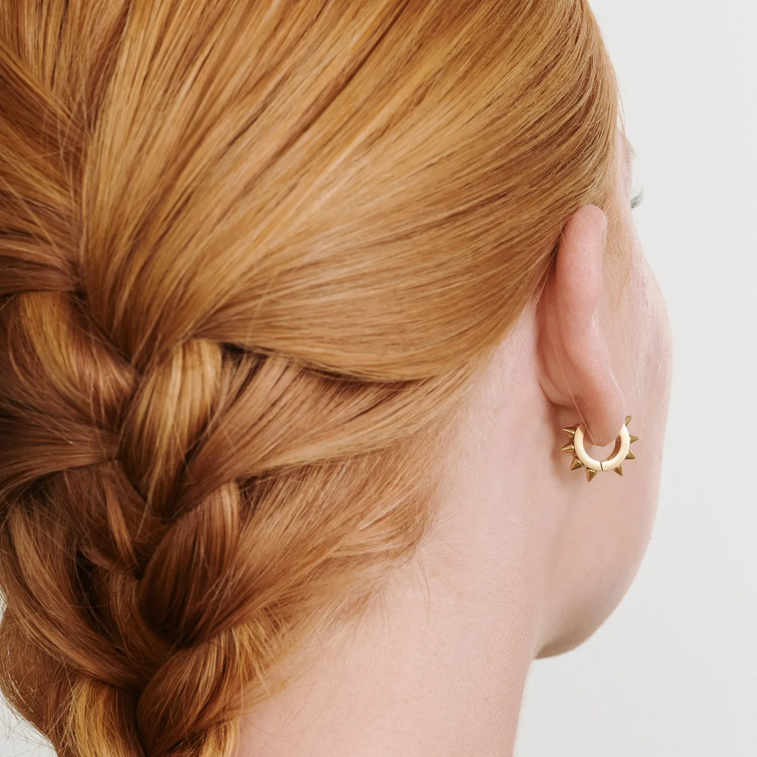TIMI OF SWEDEN Elda spike hoop øreringe sølv 14 mm