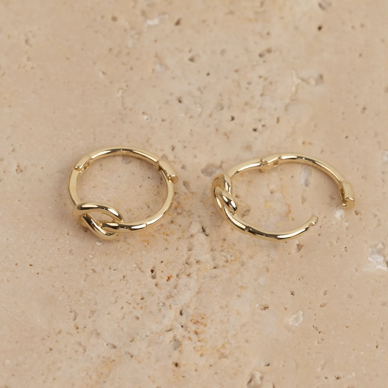Sisi Copenhagen Lily Solid Gold creoler 9 karat