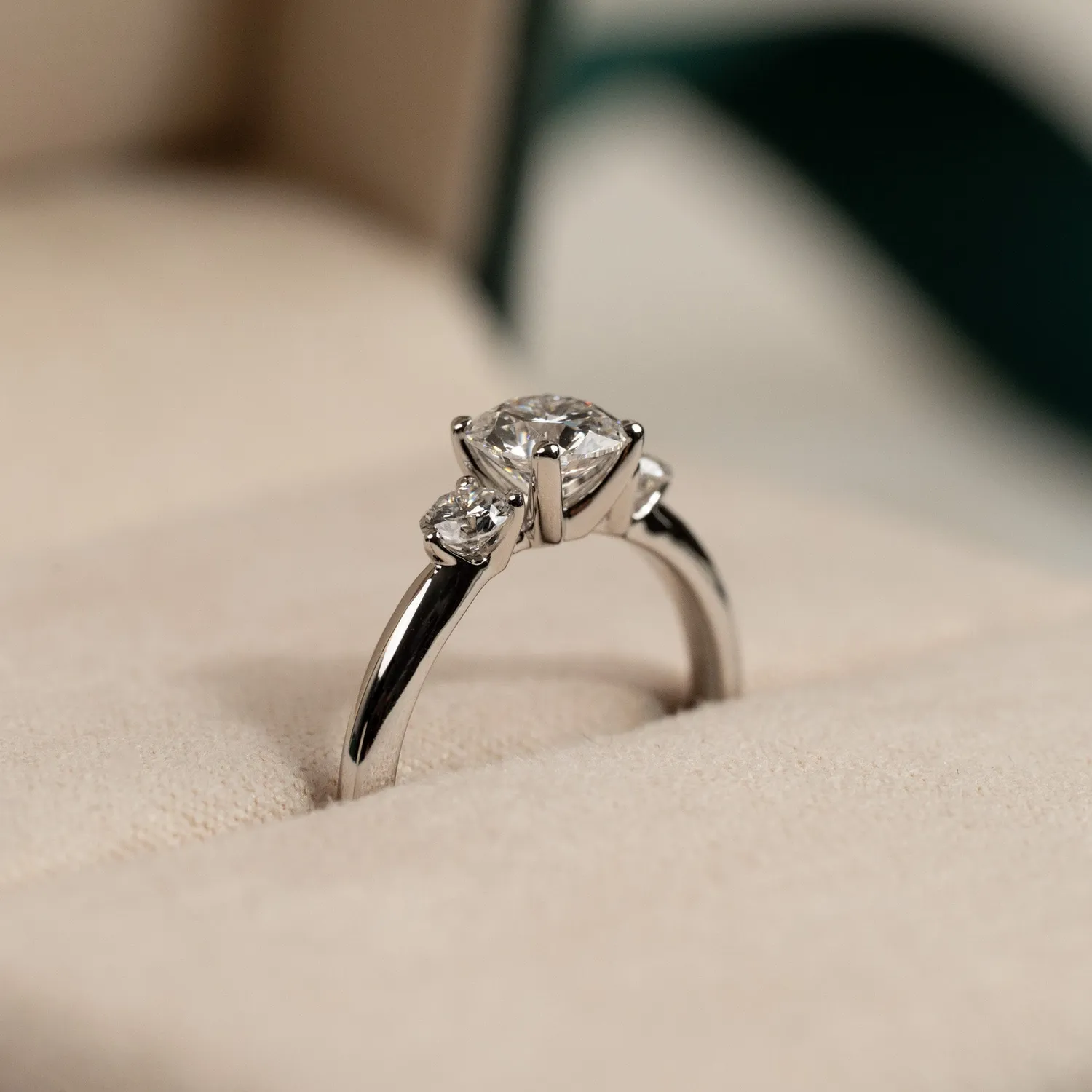 Sisi Copenhagen Round Trilogy ring 1,0 ct hvidguld lab-diamant