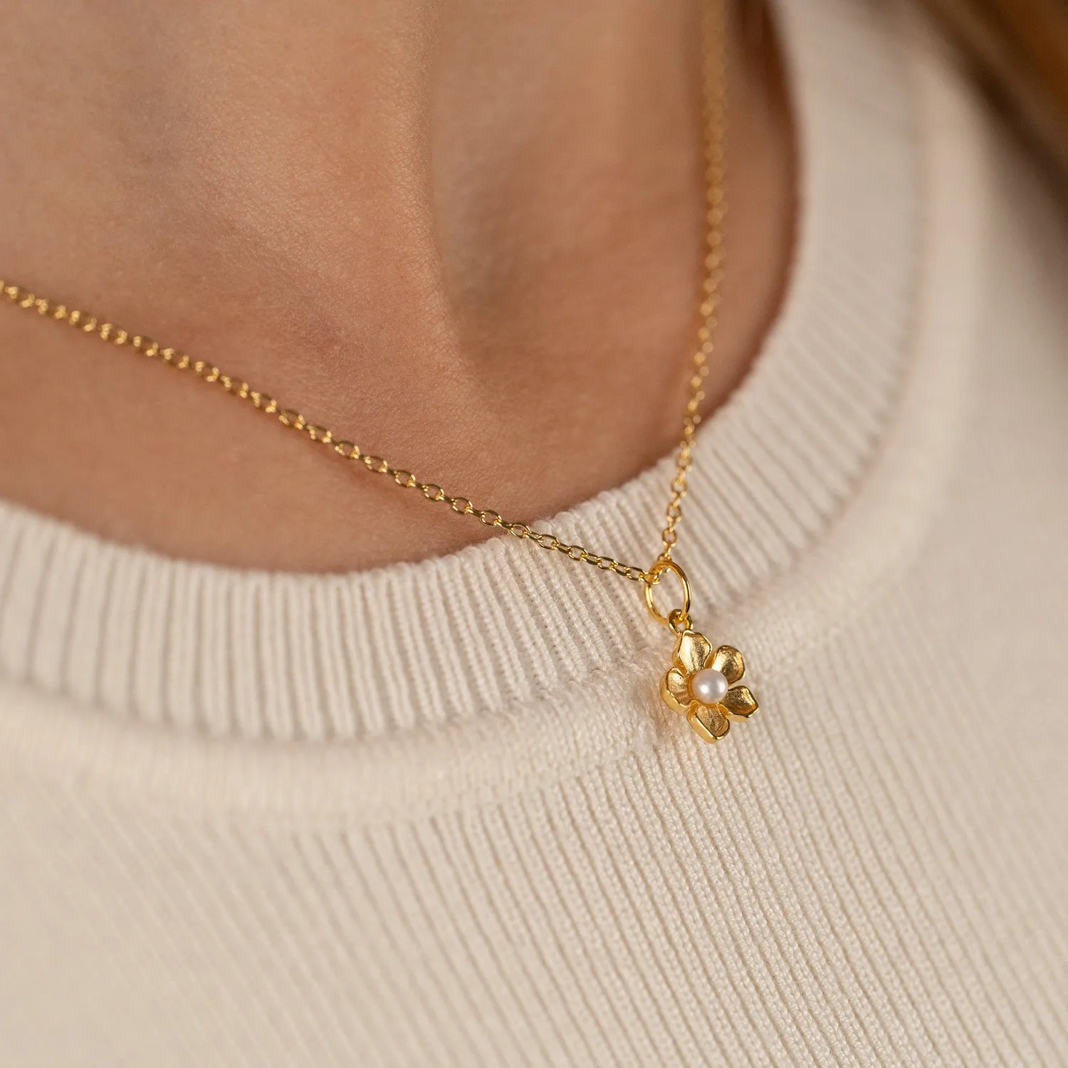 Sisi Copenhagen Mona Pearl Golden vedhæng forgyldt 9 mm