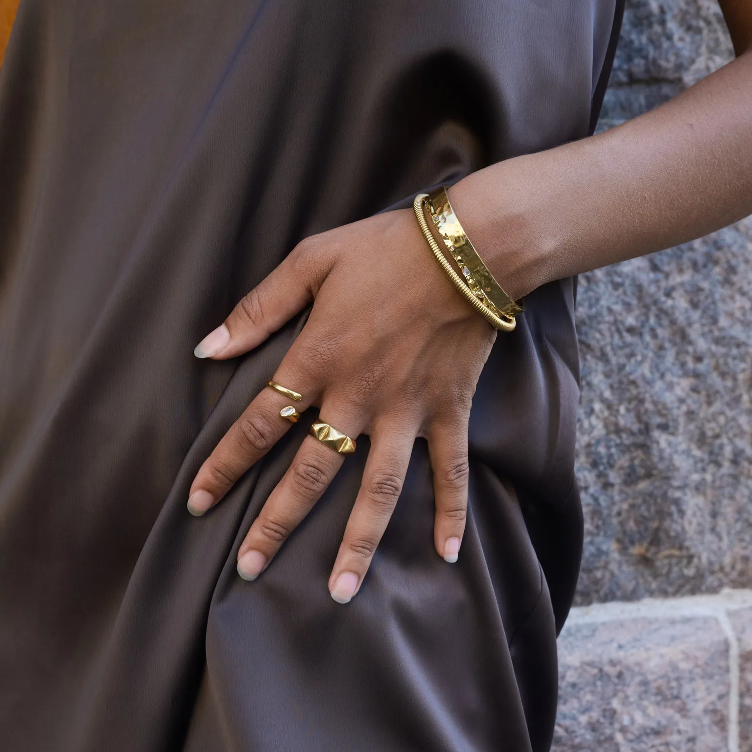 TIMI OF SWEDEN Laerke armbånd rustfrit stål guld
