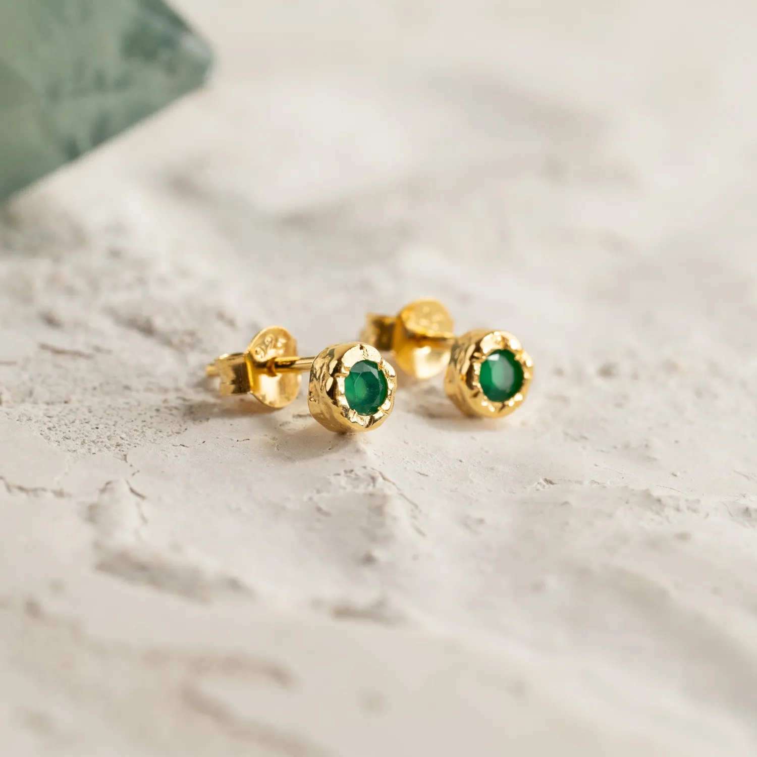 Sisi Copenhagen Selene Green Agate ørestikker forgyldt grøn