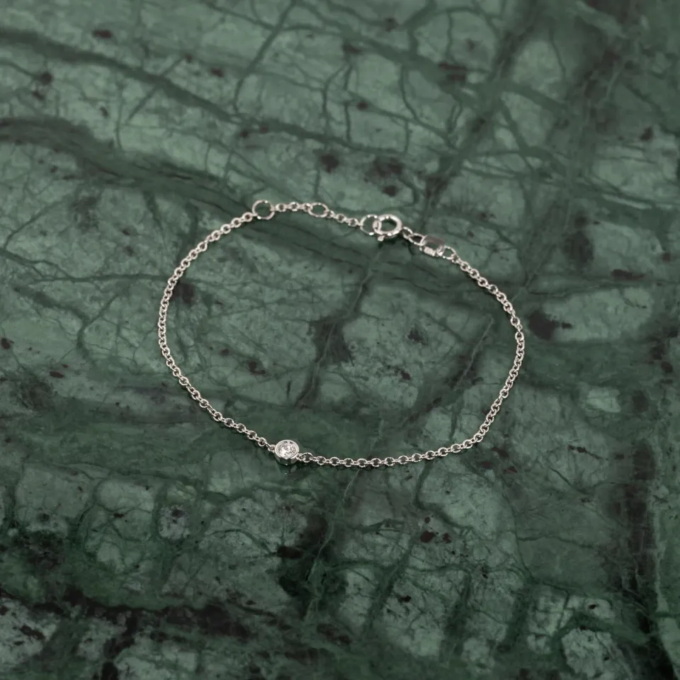 Sisi Copenhagen Solitaire bezel armbånd hvidguld 0,08 ct