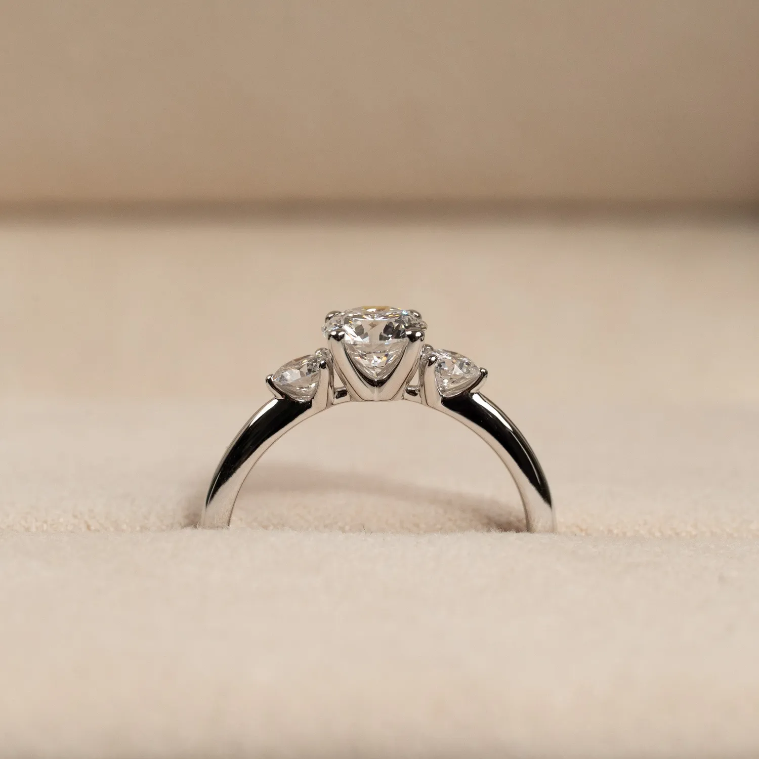 Sisi Copenhagen Round Trilogy ring 1,0 ct hvidguld lab-diamant