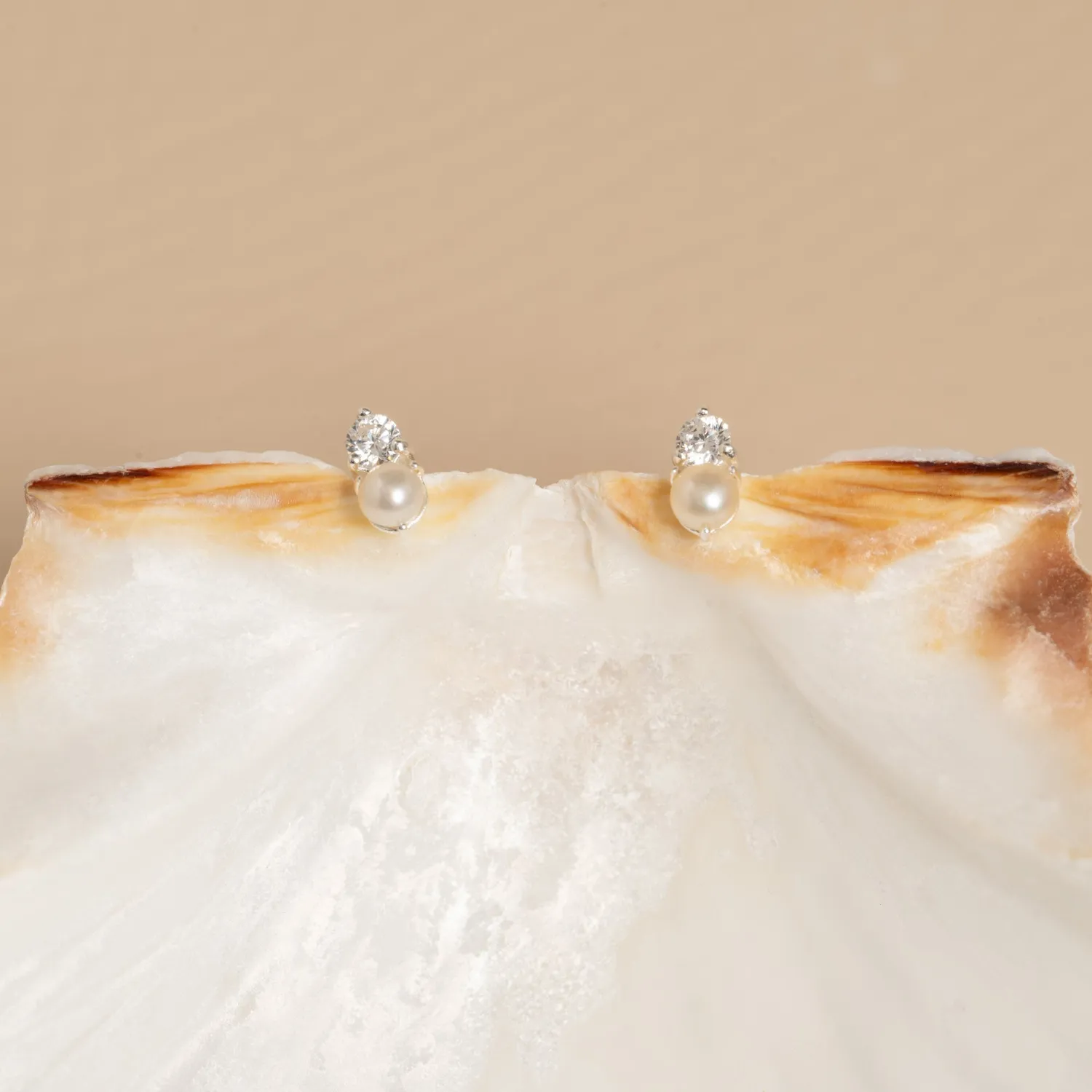 Sisi Copenhagen Hannah Pearl ørestikkere sølv ferskvandsperle