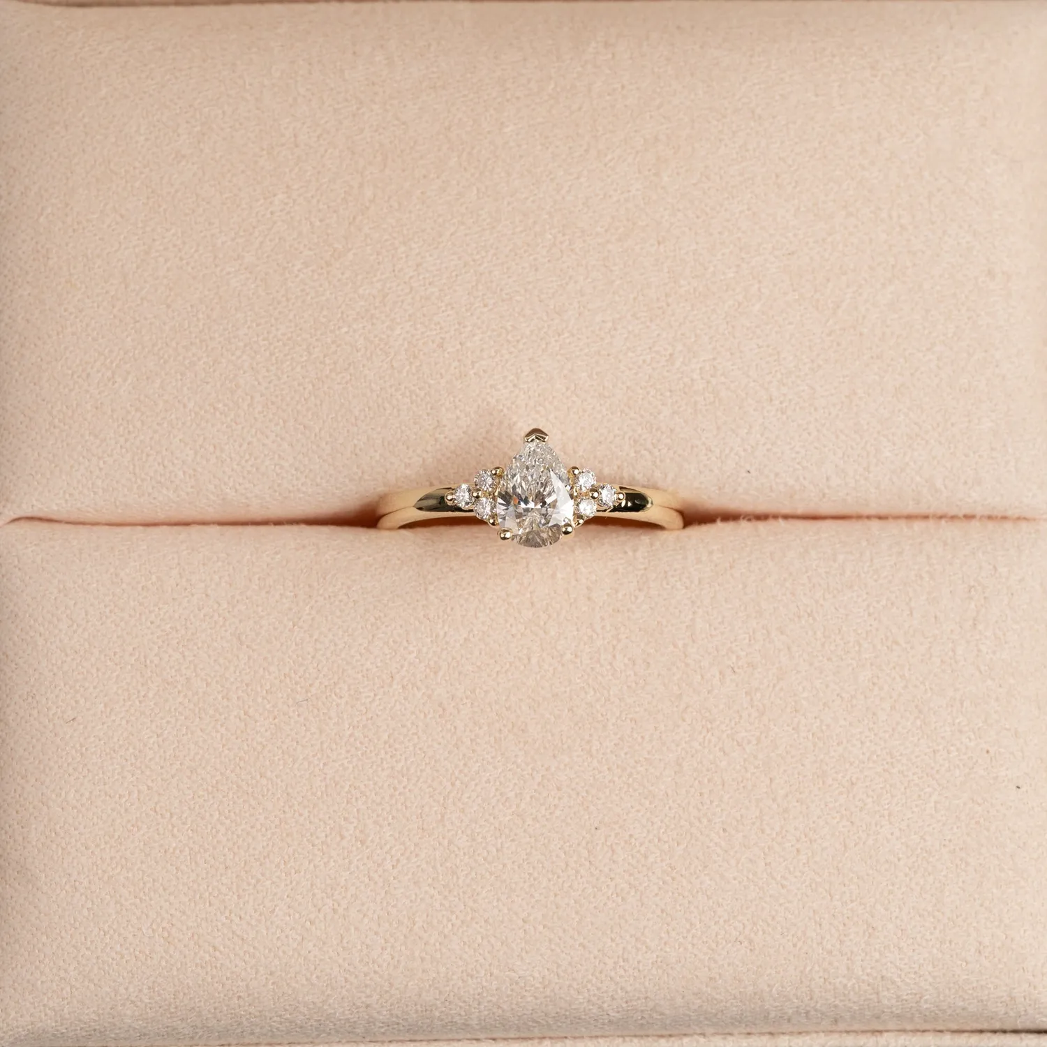 Sisi Copenhagen Triad Pear-Cut ring guld 0,65 ct lab