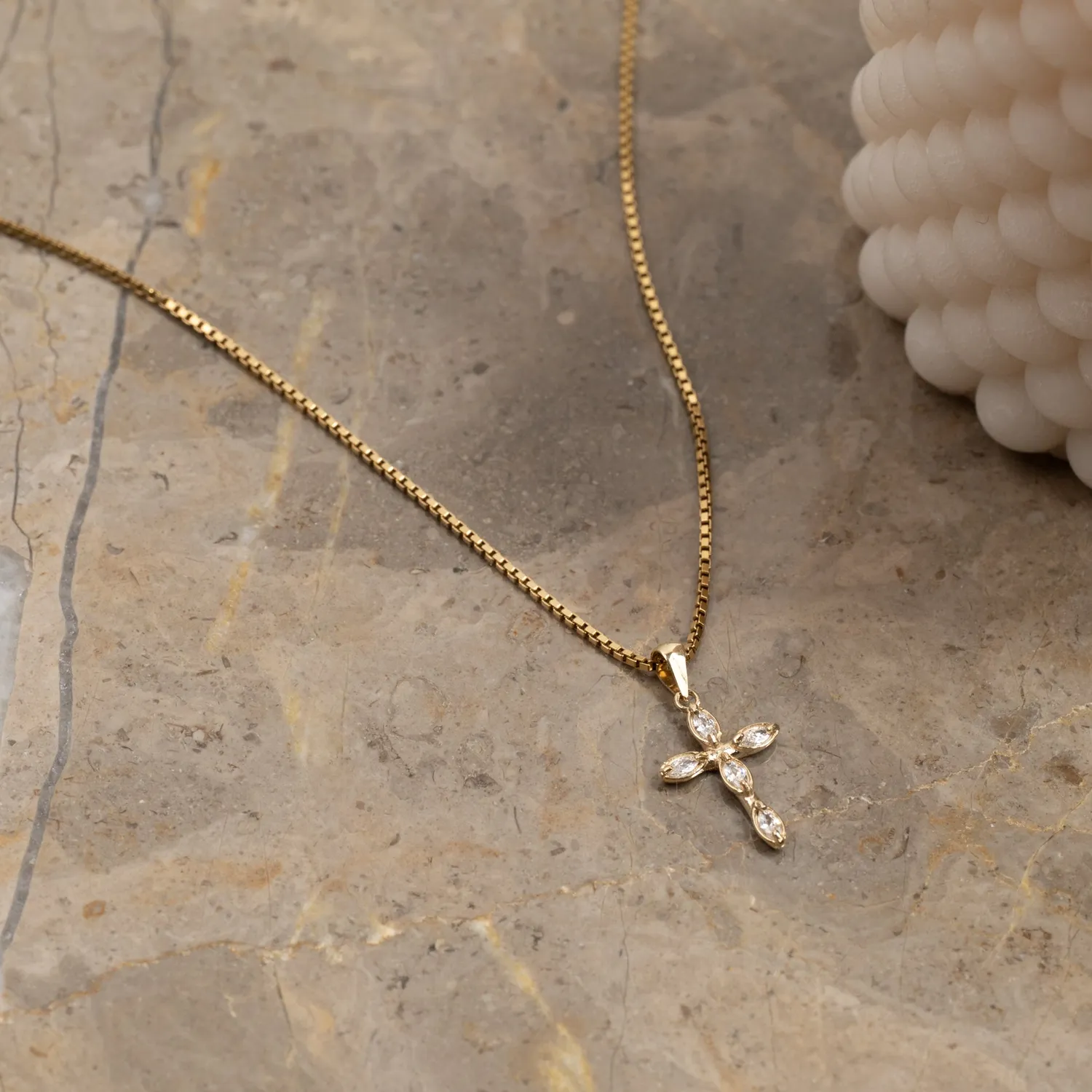 Sisi Copenhagen Maria Crystal Cross vedhæng guld zirkonia