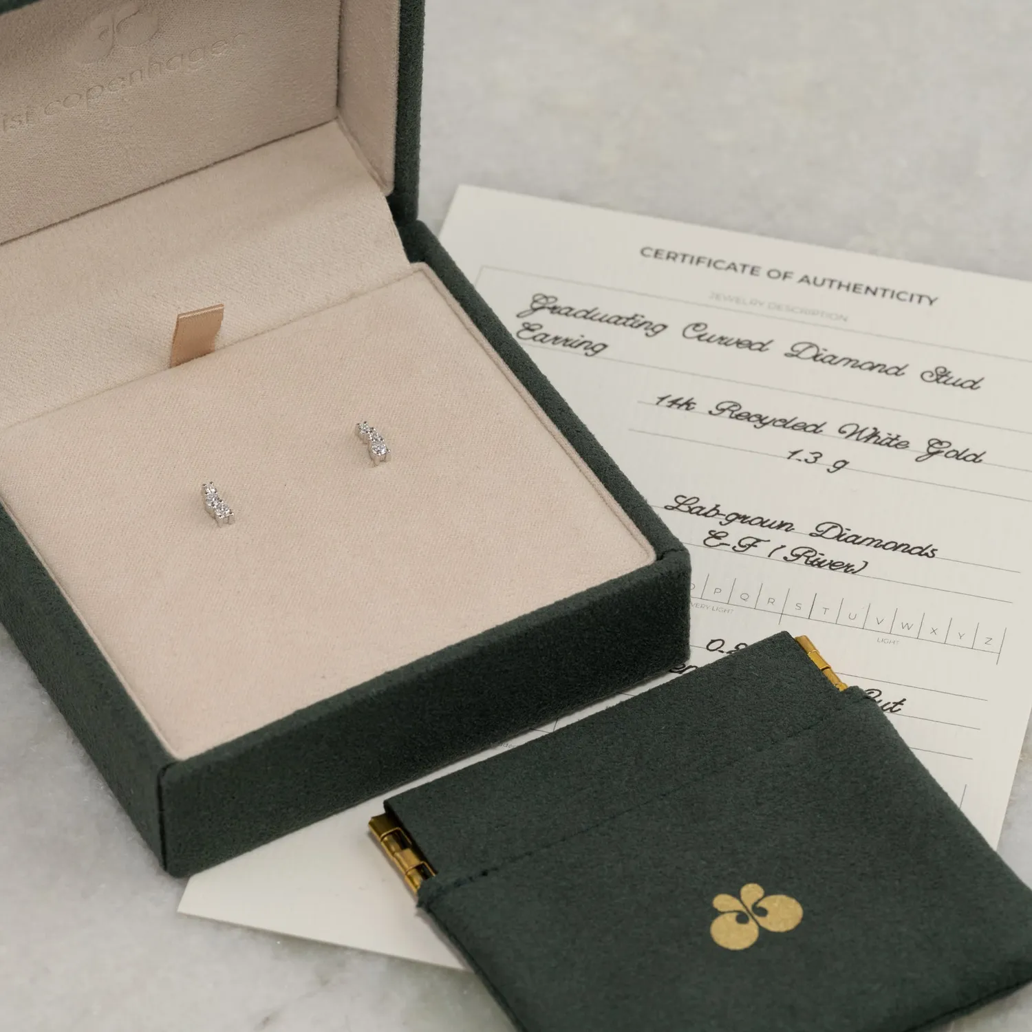 Sisi Copenhagen Graduating Curved diamantørestikkere 0,22ct