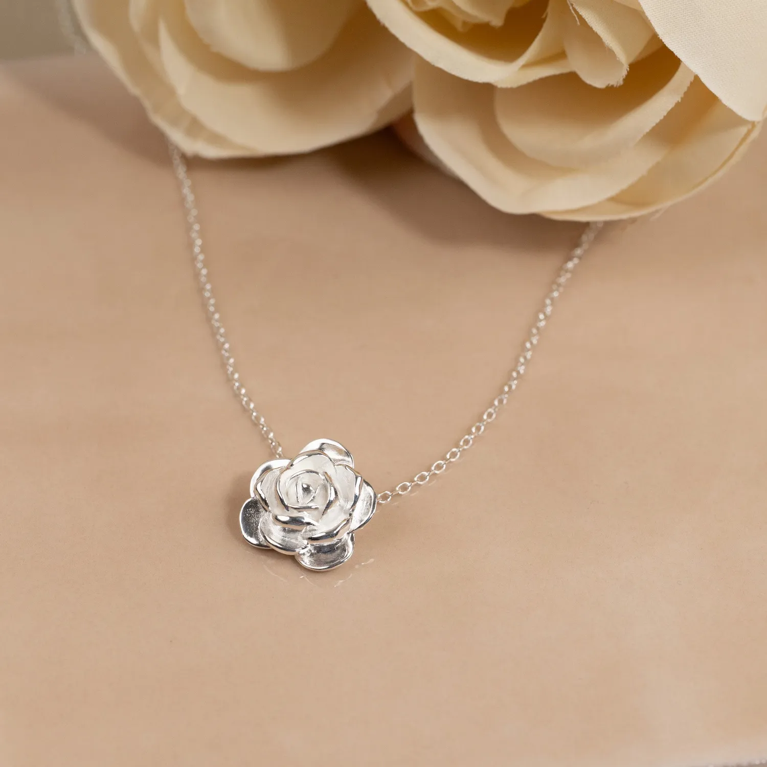 Sisi Copenhagen Rosie vedhæng sølv rose 15,5 mm