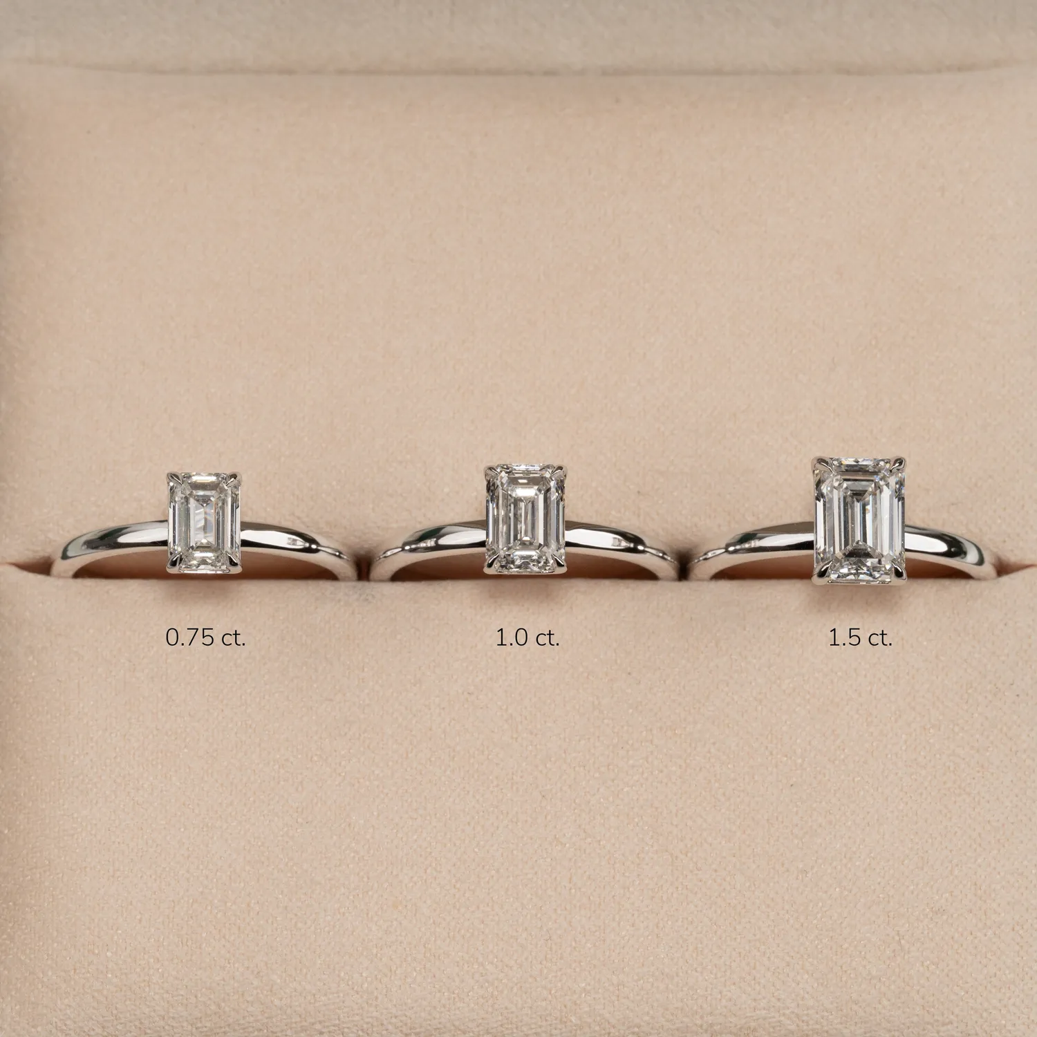 Sisi Copenhagen Solitaire Emerald-Cut diamantring hvidguld