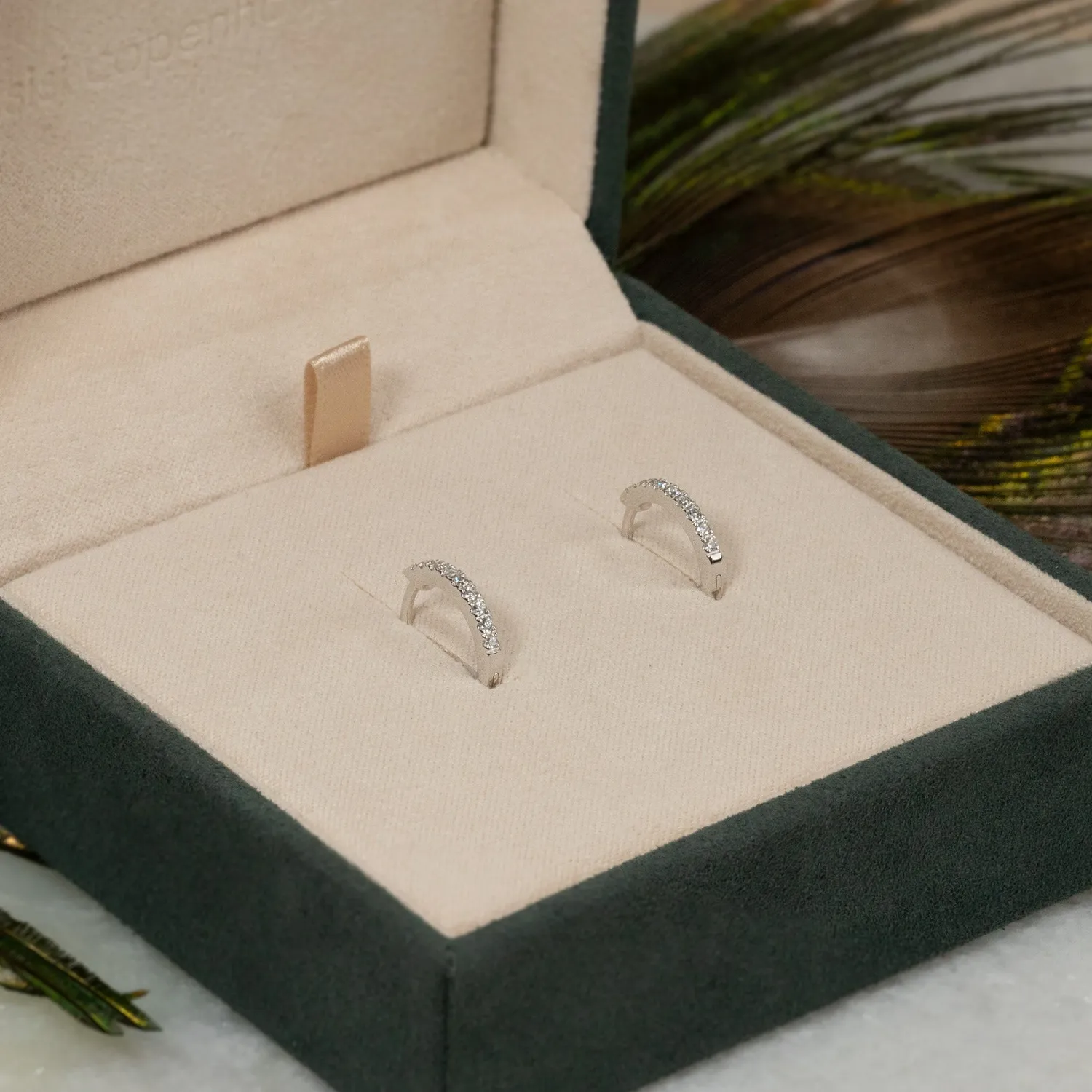 Sisi Copenhagen Classic Lab-Diamond creoler 0,15ct hvidguld