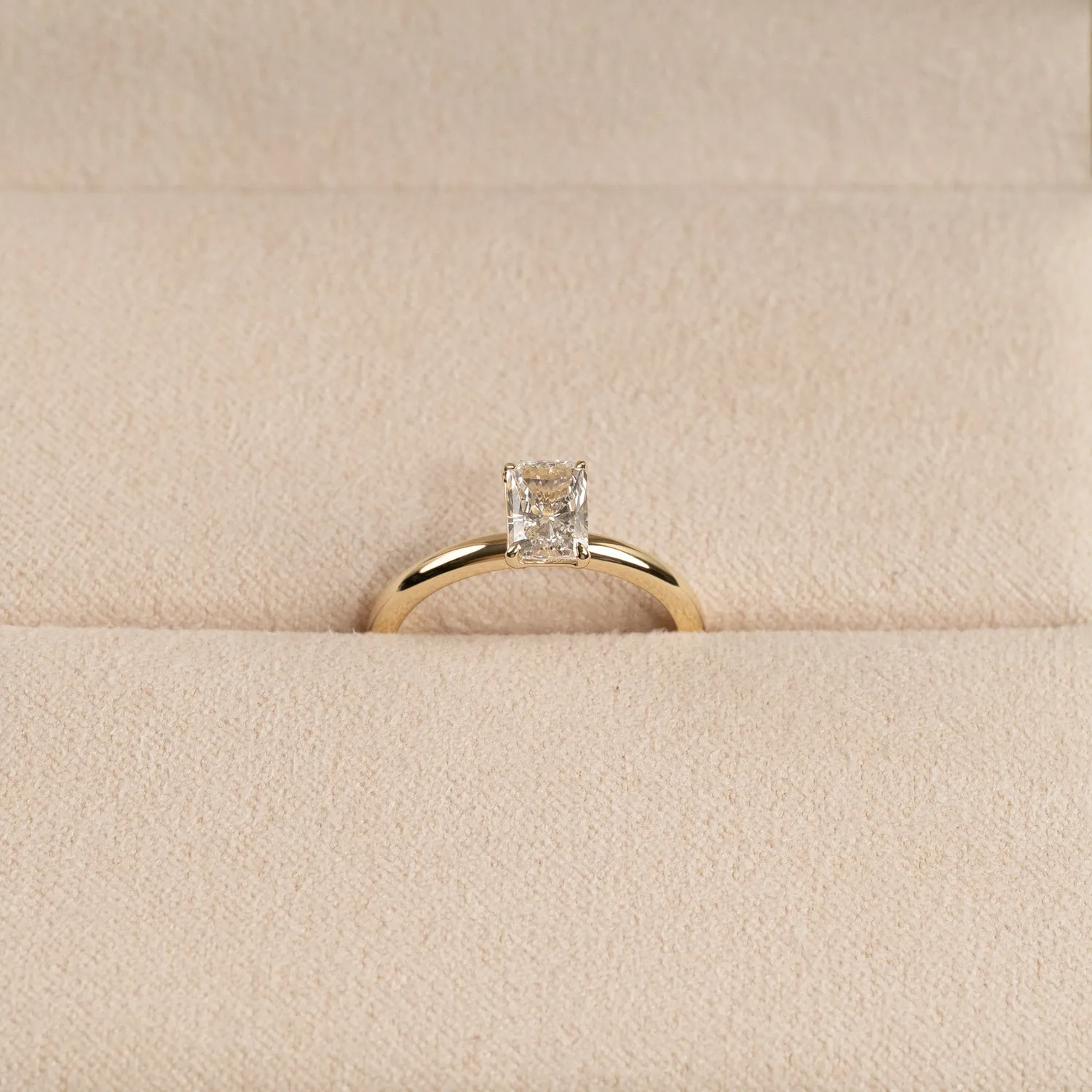 Sisi Copenhagen Diamond Solitaire Radiant diamantring 0,75ct guld lab