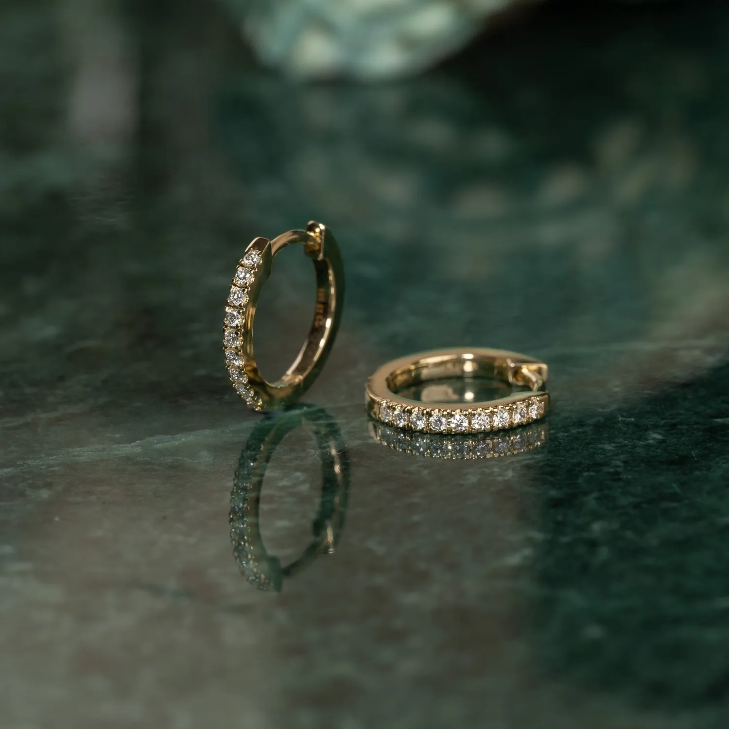 Sisi Copenhagen Classic diamantcreoler 0,15 ct 14 kt guld