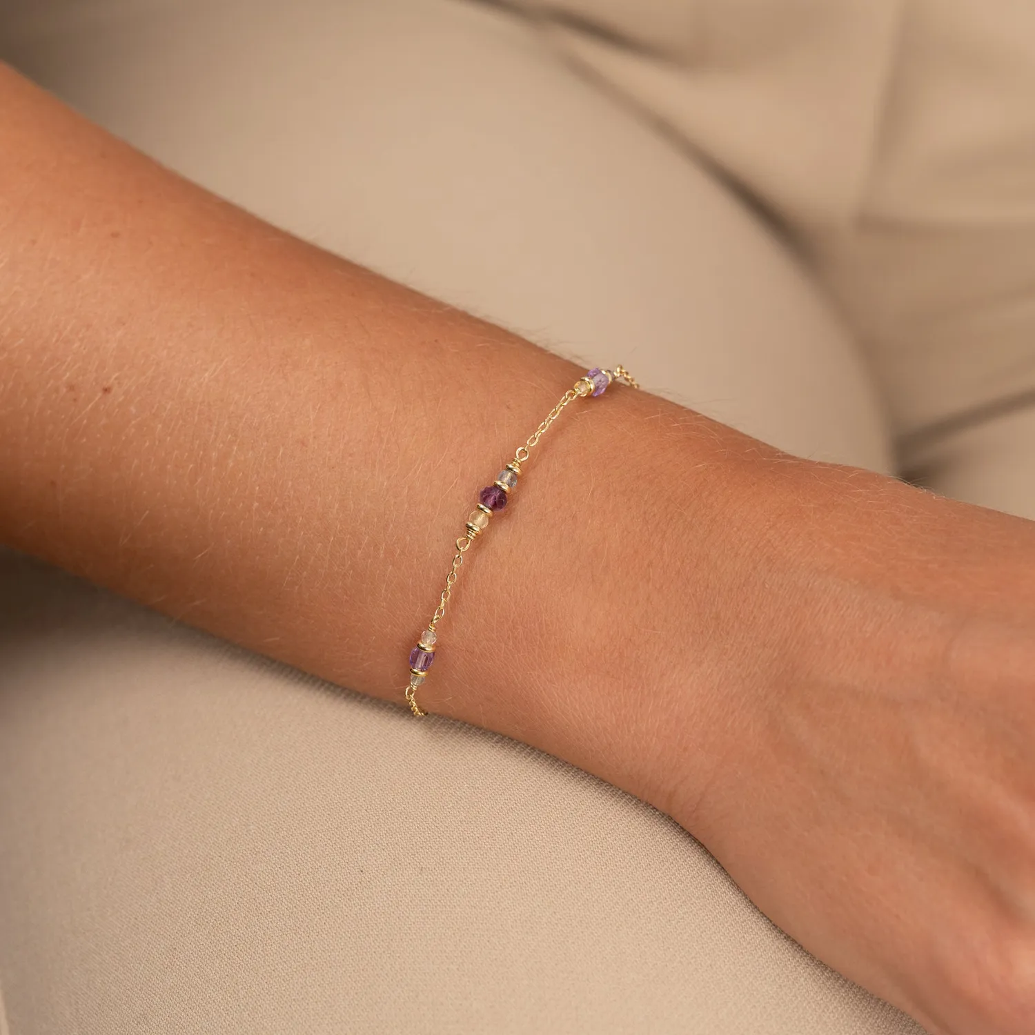 Sisi Copenhagen Zora Flourite armbånd forgyldt farvespil
