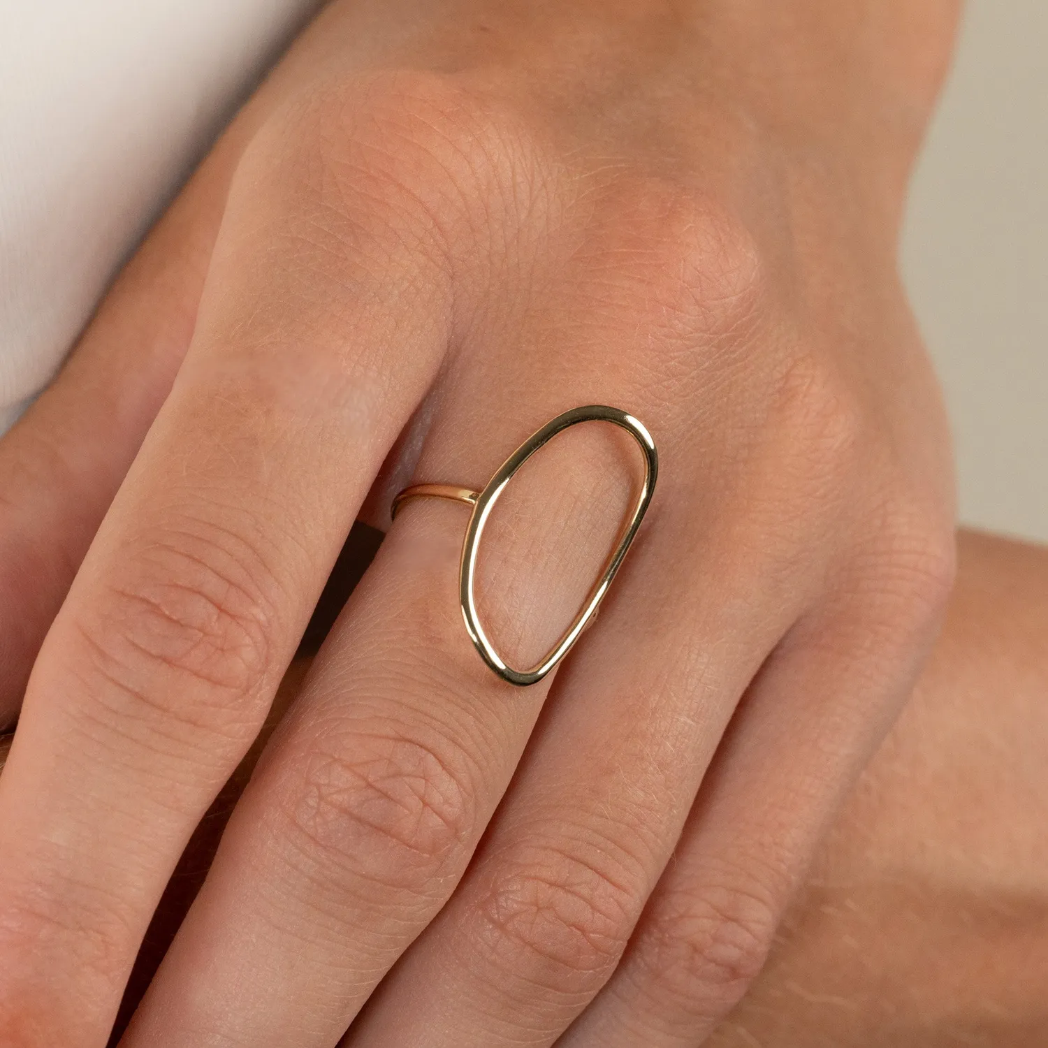 Sisi Copenhagen Cajsa ring 9 kt guld 25 mm oval