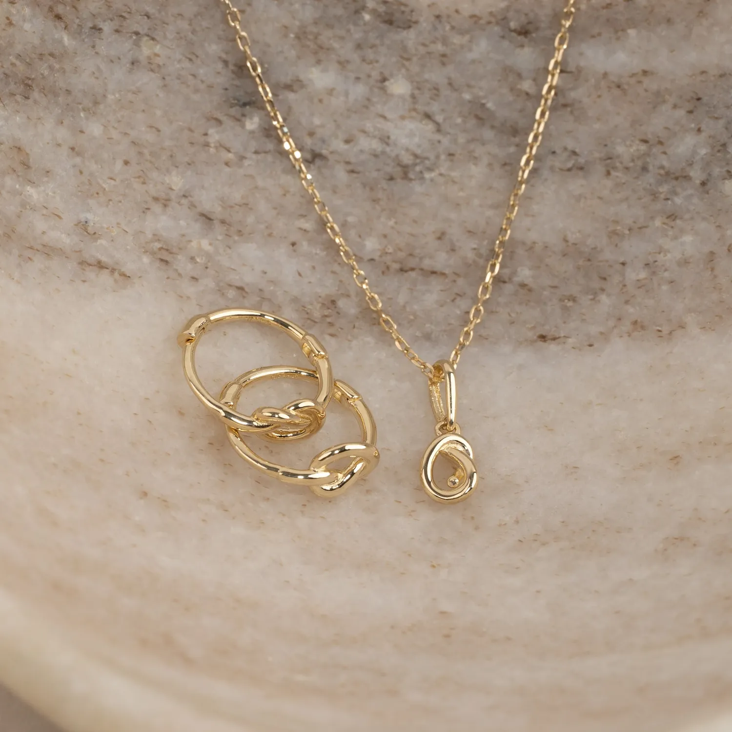 Sisi Copenhagen Lily Solid Gold creoler 9 karat